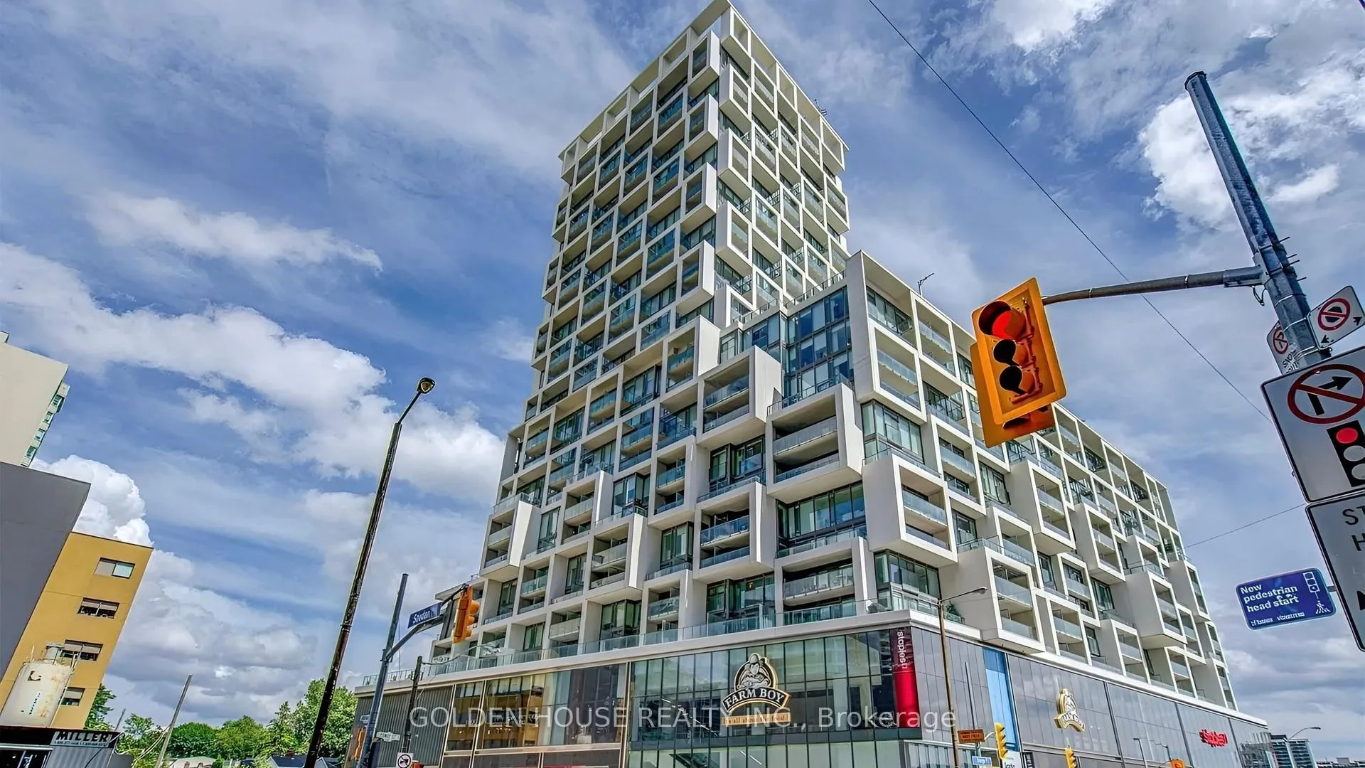 Front of Unit 735, 8 Hillsdale Avenue E