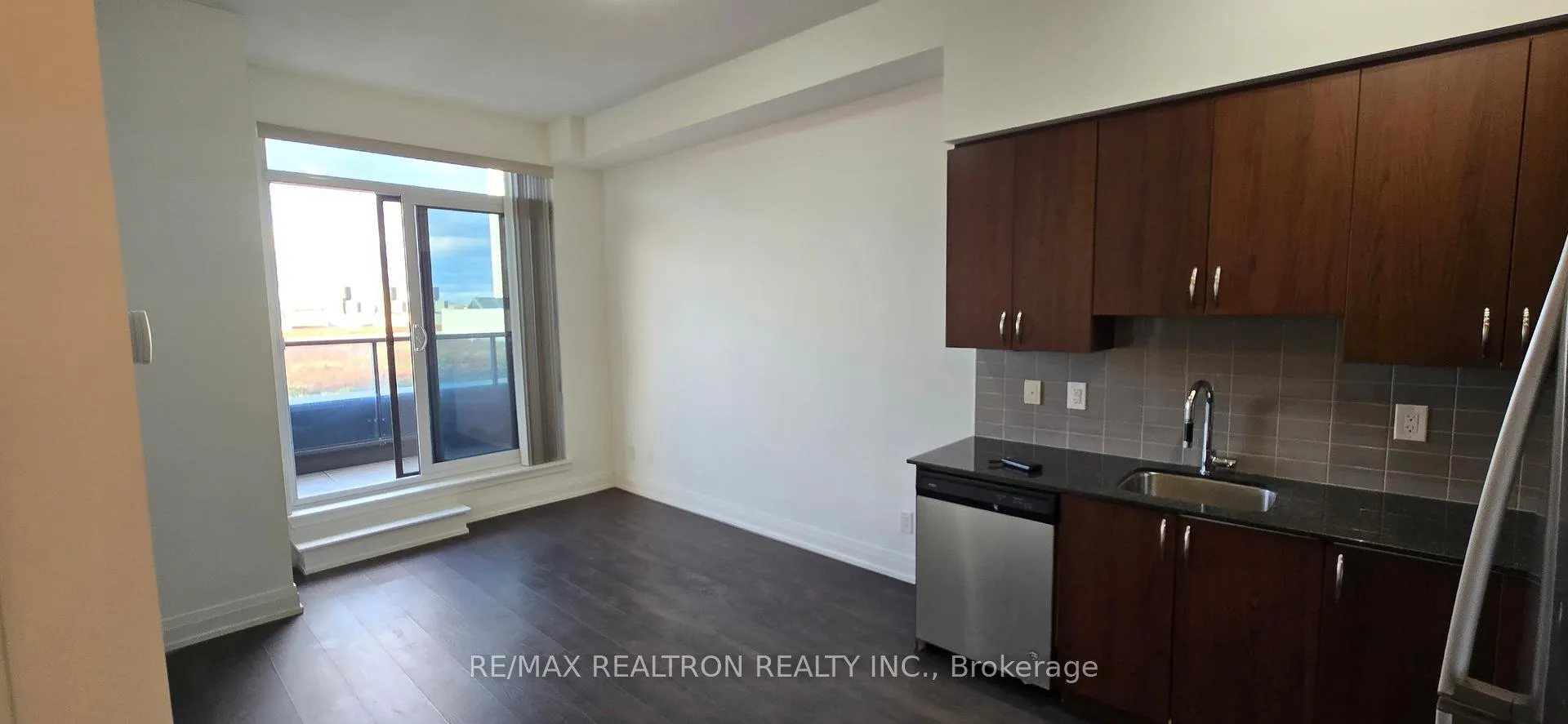 Photo 13 of Unit 310, 3700 Highway 7 Road W, Vaughan, Vaughan Corporate Centre — HOMEH