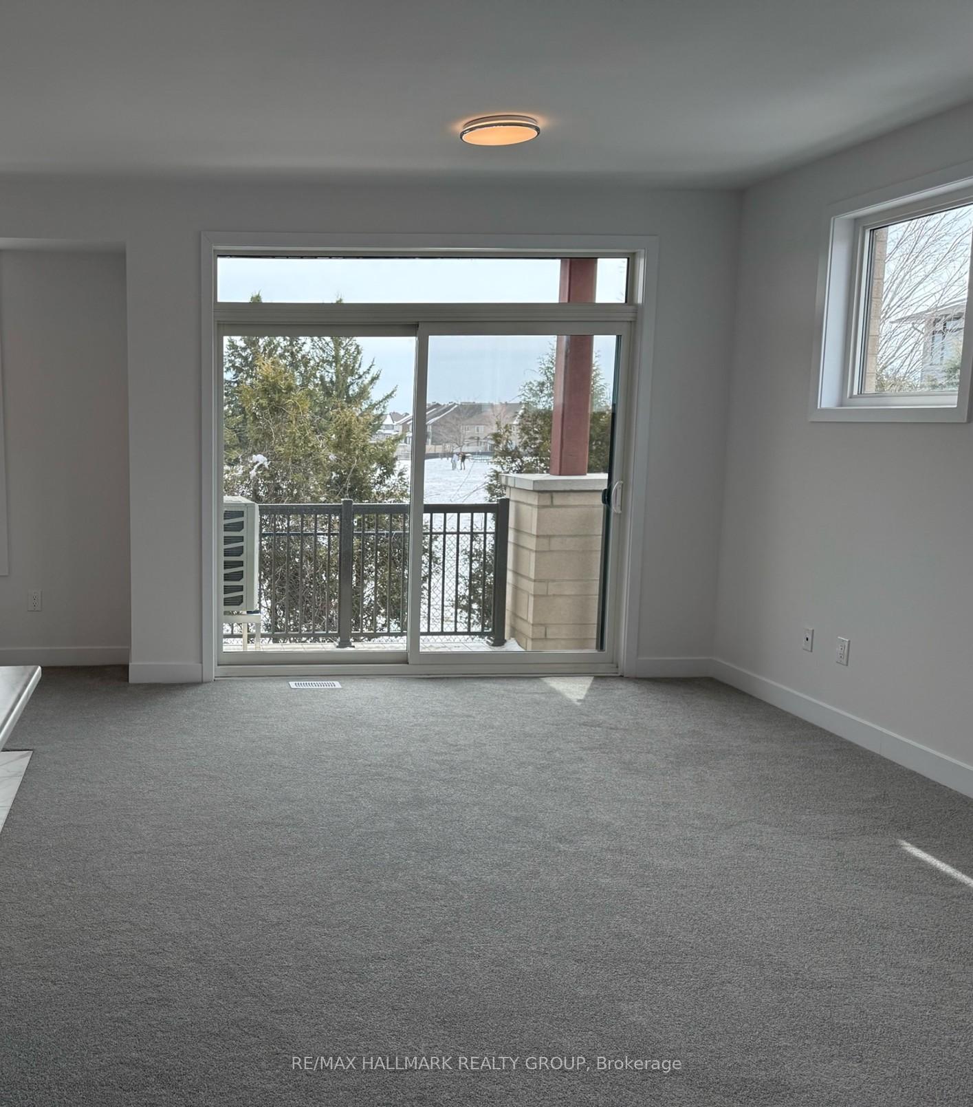 Photo 3 of 1017 Silhouette Private, Ottawa, Barrhaven - Cedargrove/Fraserdale — HOMEH