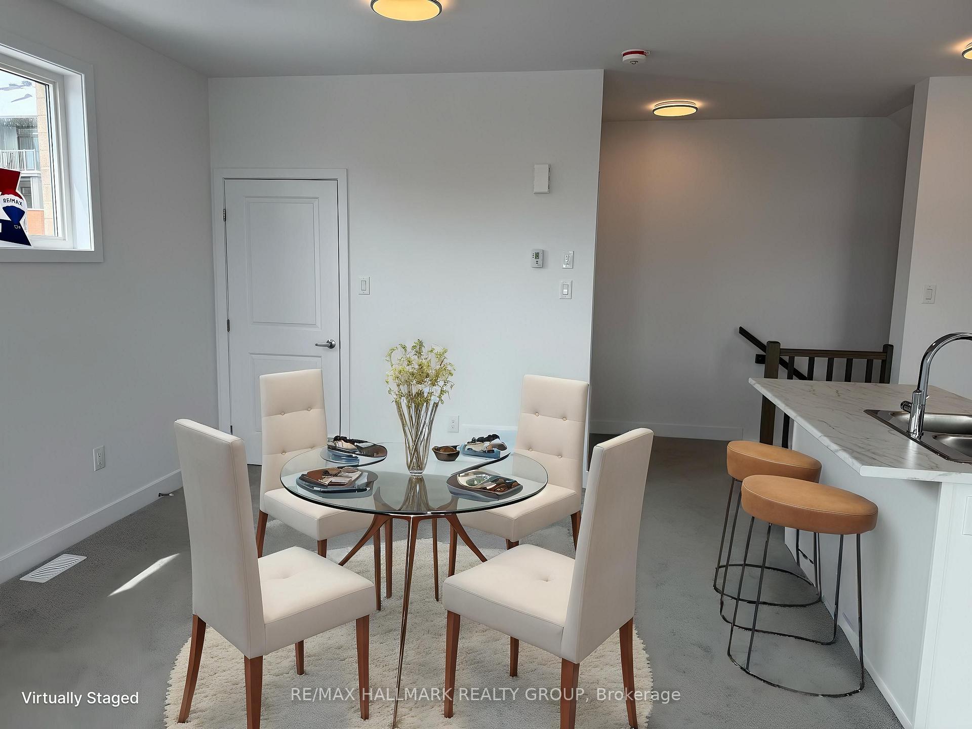 Photo 8 of 1017 Silhouette Private, Ottawa, Barrhaven - Cedargrove/Fraserdale — HOMEH