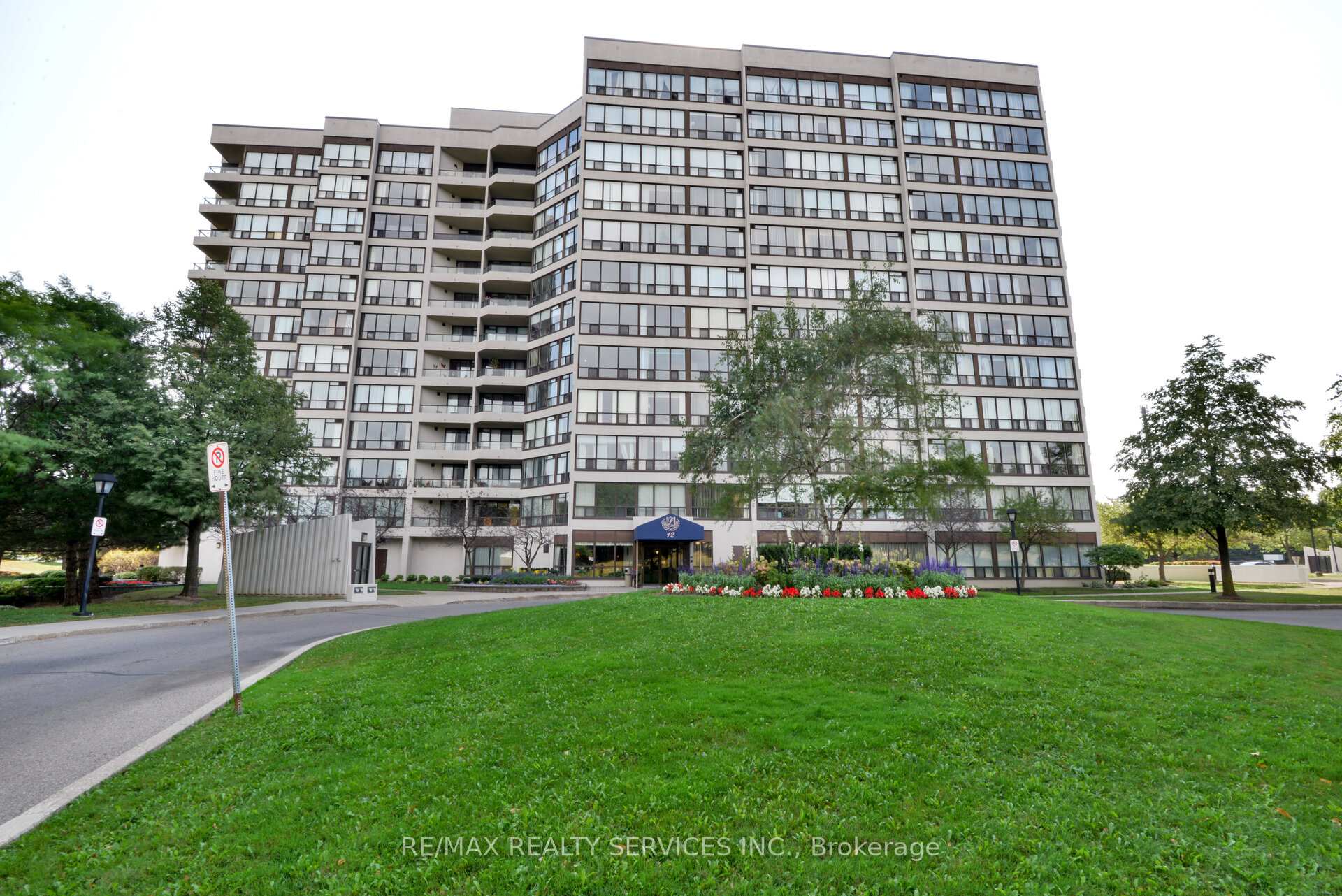 Front of Unit 1213, 12 Laurelcrest Street