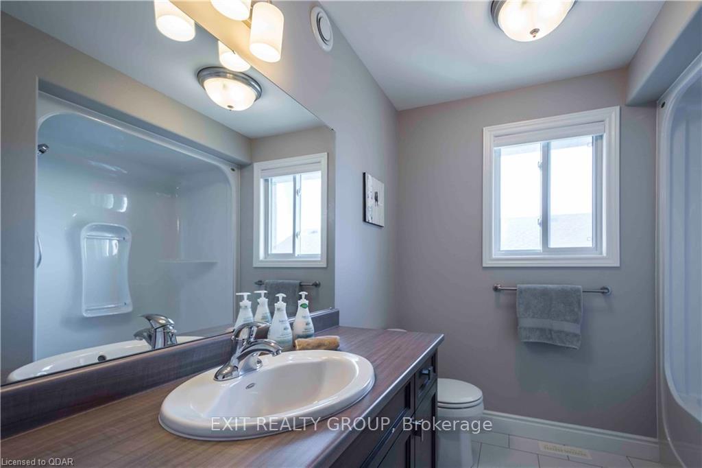 Photo 22 of 23 Scenic Drive, Belleville, Thurlow Ward — HOMEH