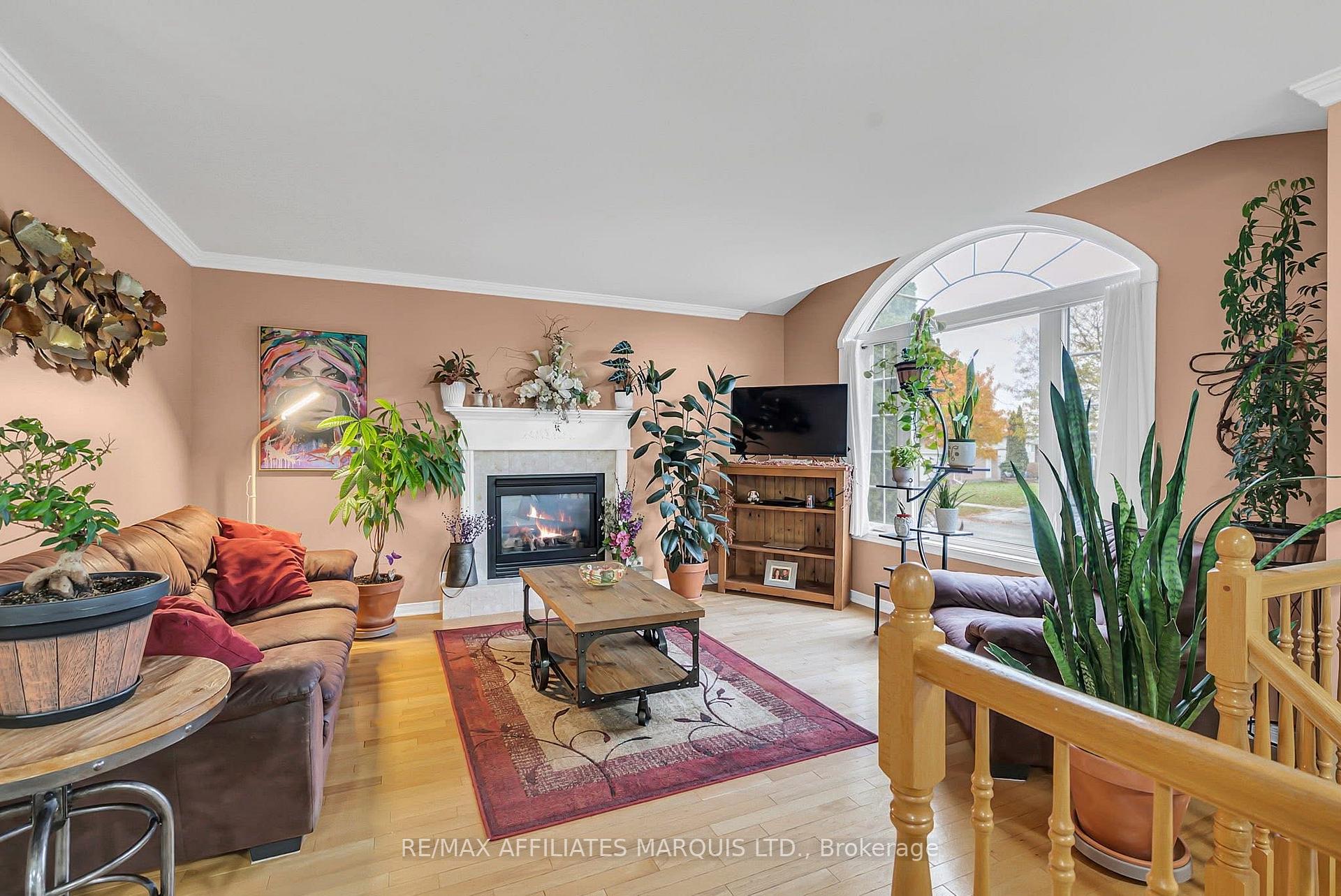 Photo 4 of 296 Northwoods Crescent, Cornwall — HOMEH
