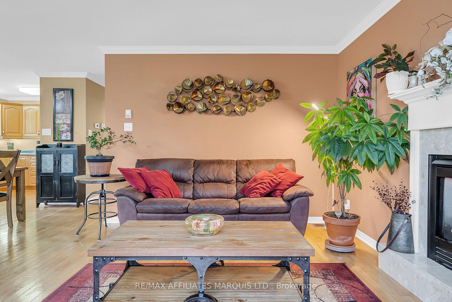 Photo 6 of 296 Northwoods Crescent, Cornwall — HOMEH