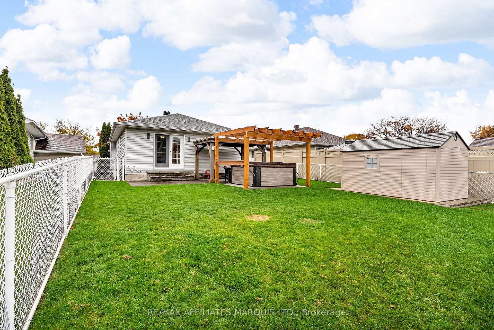 Photo 32 of 296 Northwoods Crescent, Cornwall — HOMEH