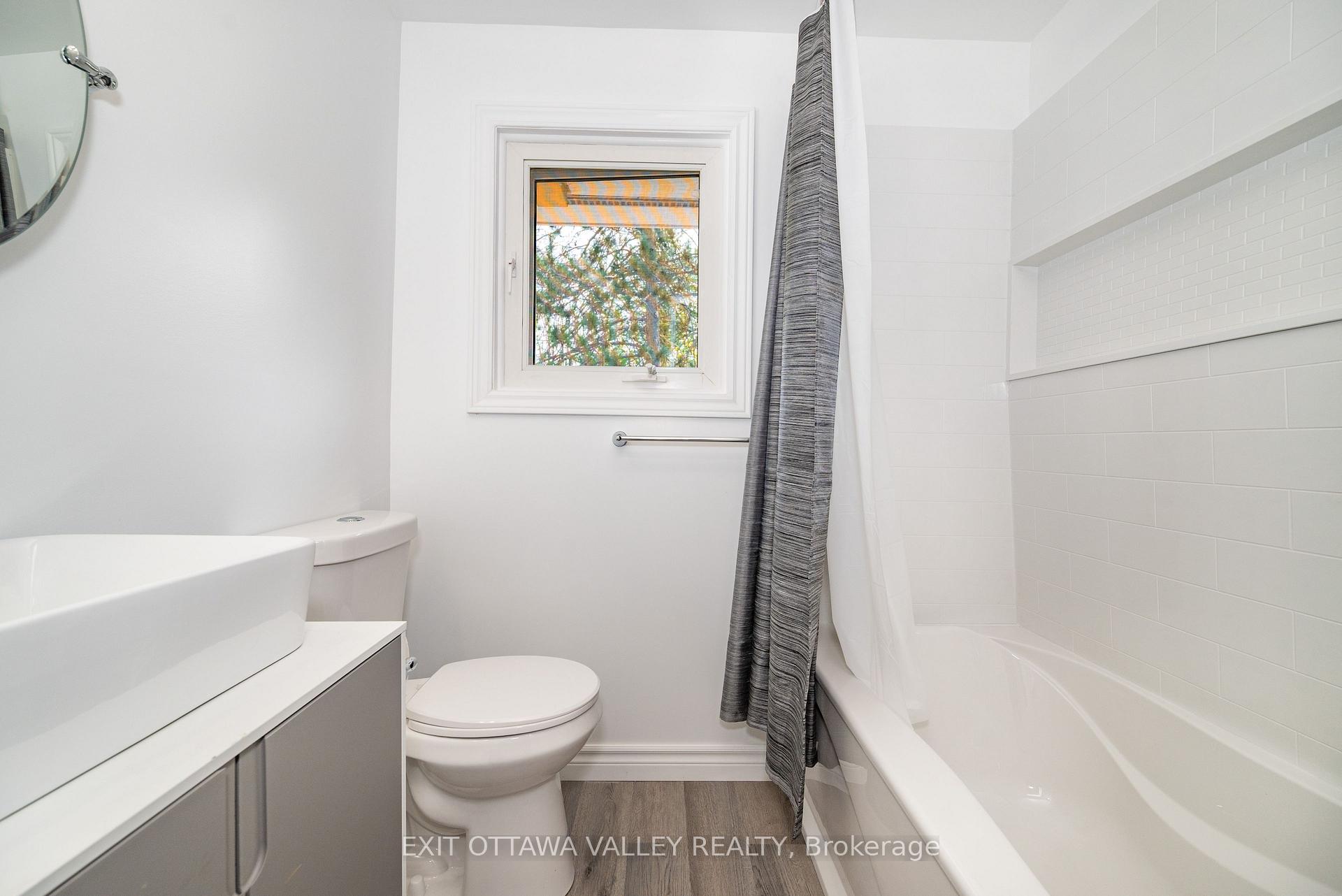 Photo 14 of 9 Claremount Road, Deep River — HOMEH
