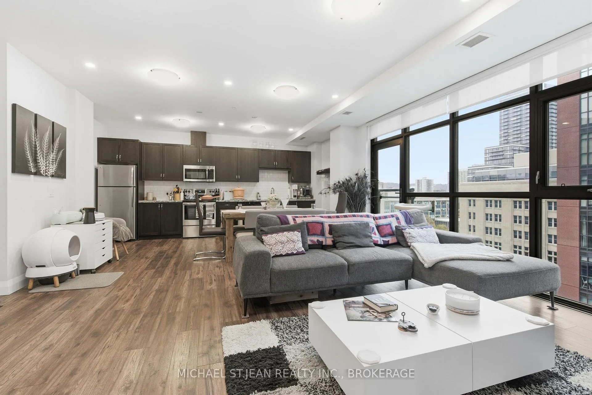 Photo 17 of Unit 916, 118 King Street E, Hamilton, Beasley — HOMEH