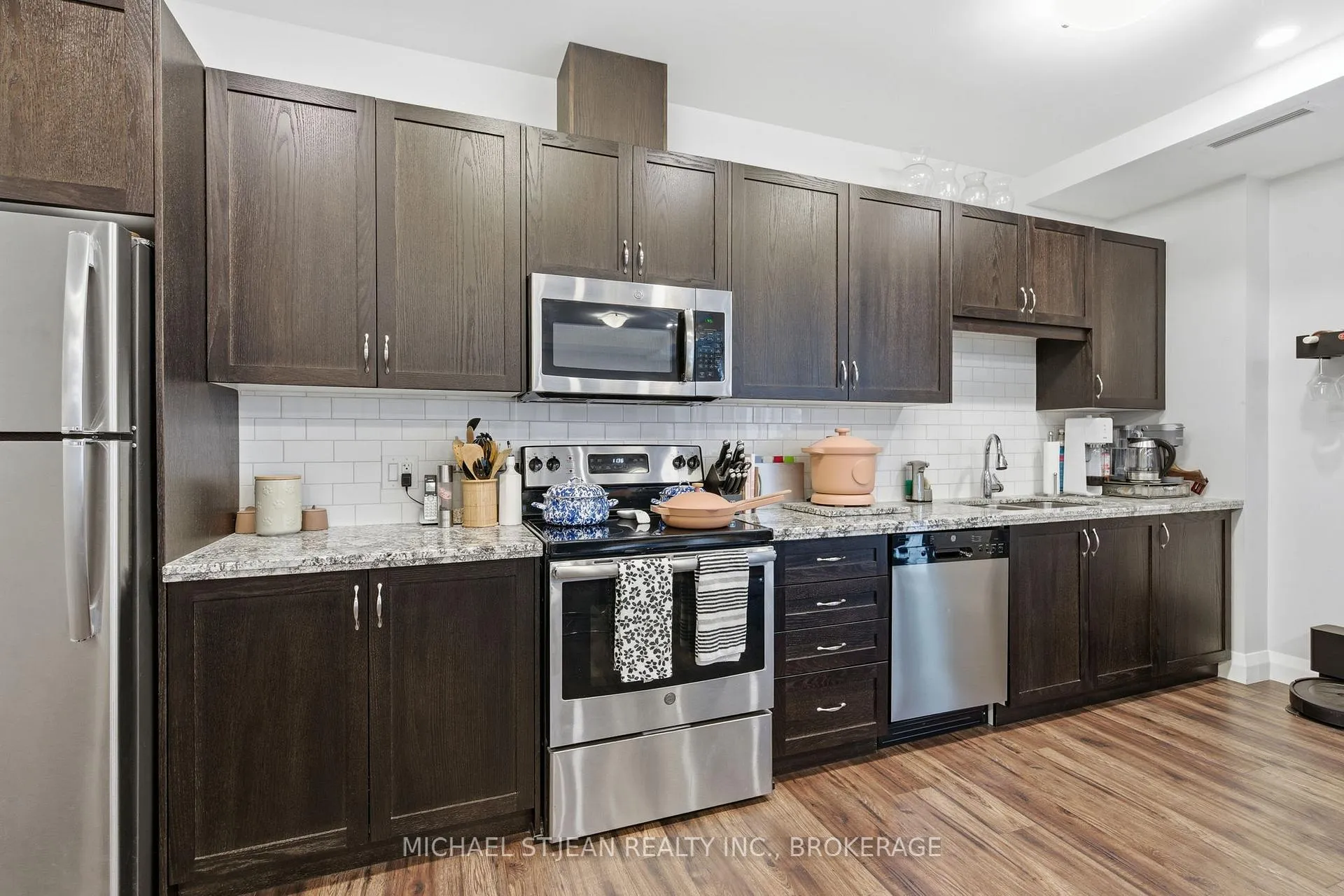 Photo 24 of Unit 916, 118 King Street E, Hamilton, Beasley — HOMEH
