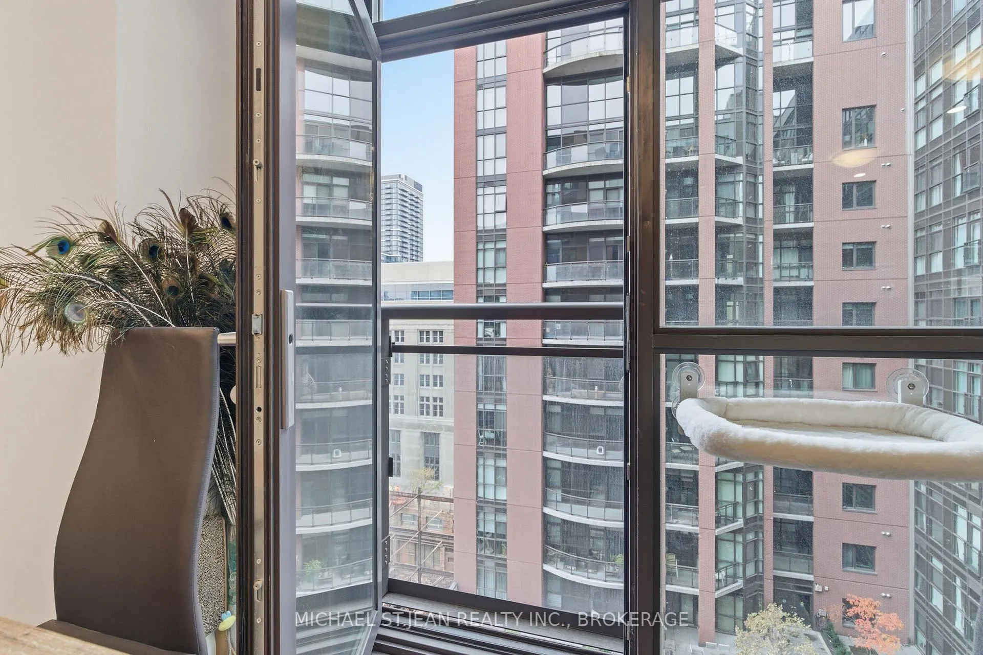 Photo 37 of Unit 916, 118 King Street E, Hamilton, Beasley — HOMEH