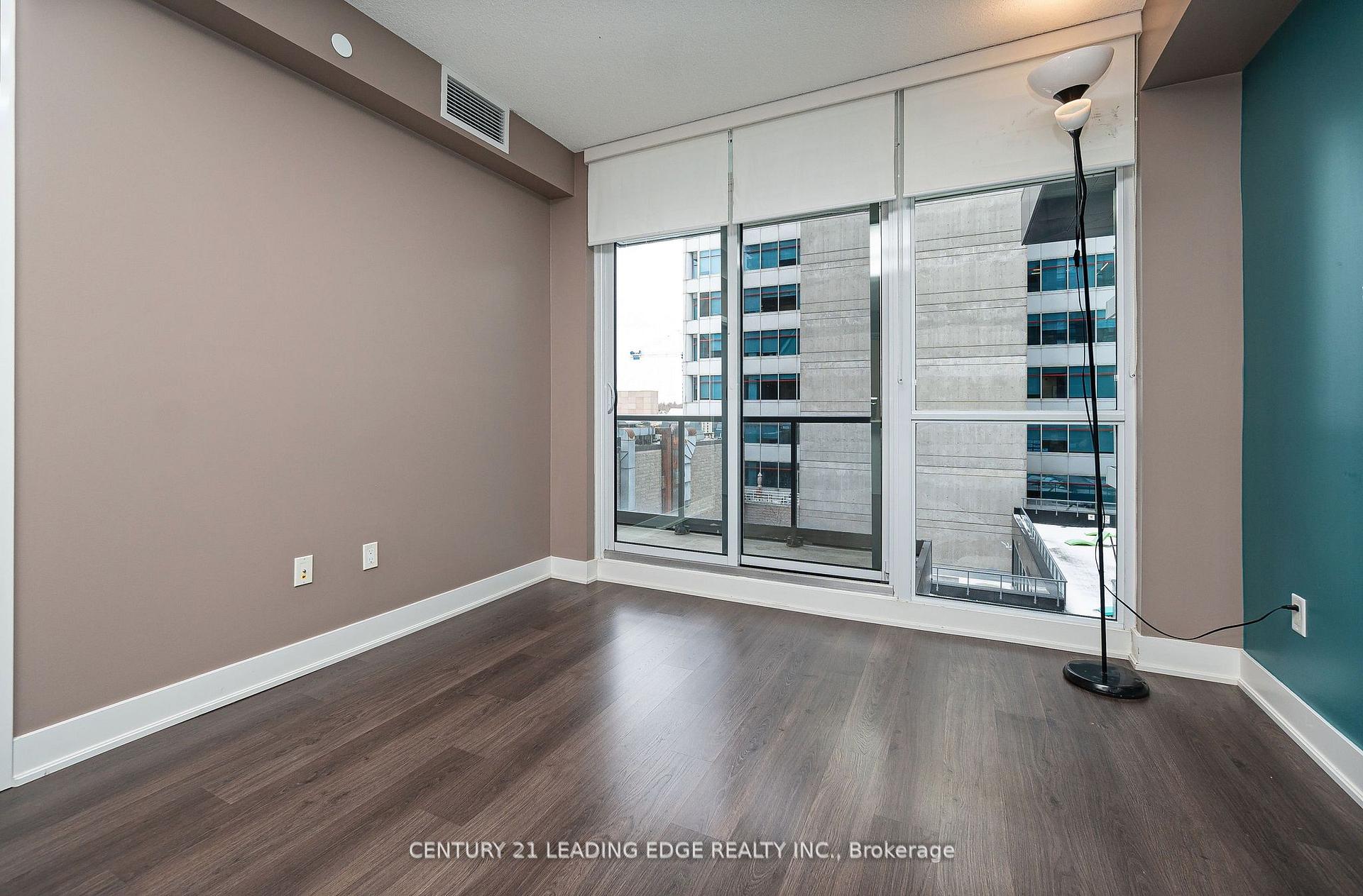 Photo 6 of Unit 506, 30 Roehampton Avenue, Toronto, Mount Pleasant West — HOMEH