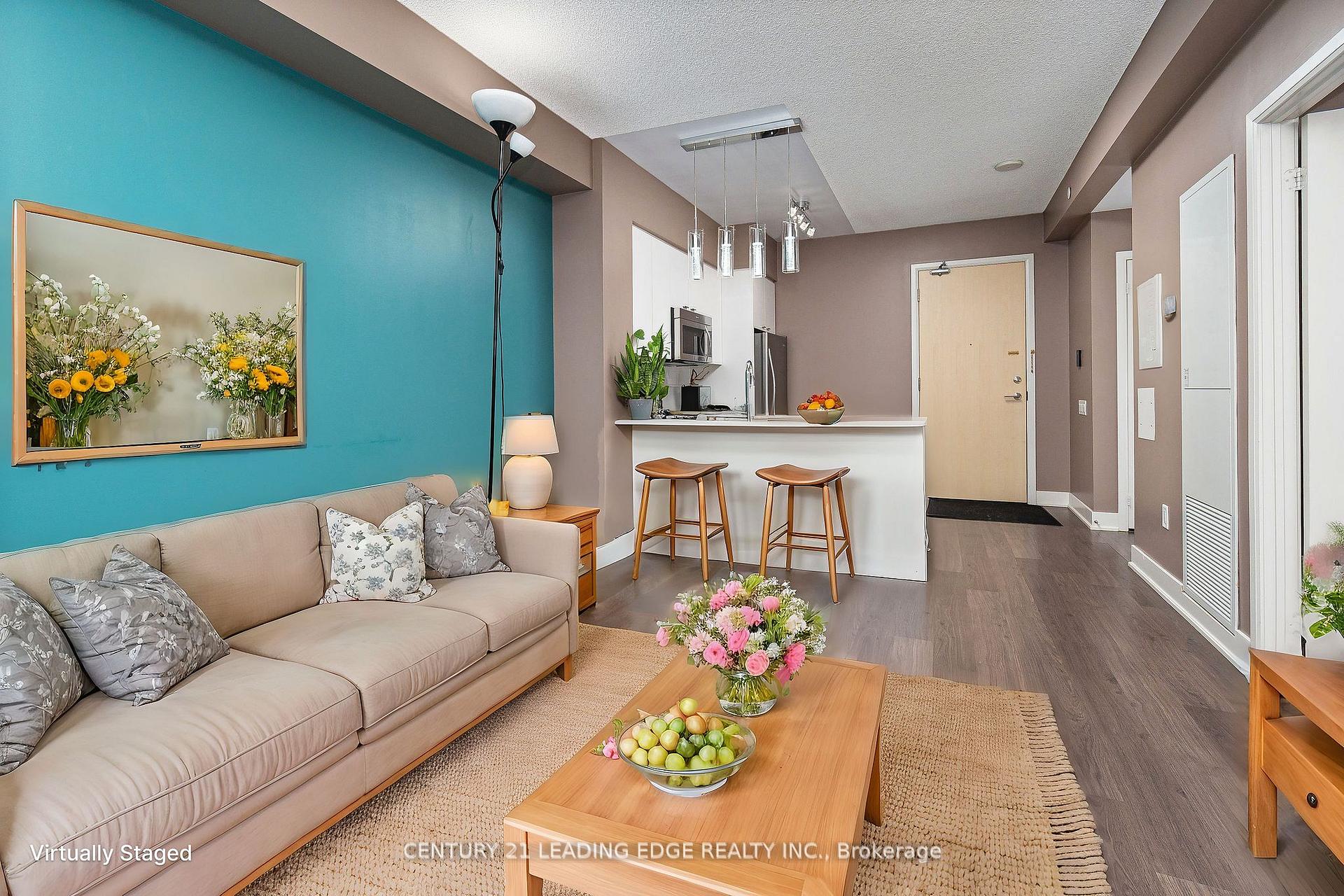Photo 8 of Unit 506, 30 Roehampton Avenue, Toronto, Mount Pleasant West — HOMEH
