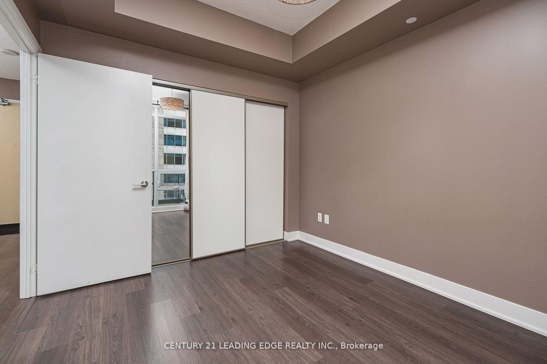 Photo 12 of Unit 506, 30 Roehampton Avenue, Toronto, Mount Pleasant West — HOMEH