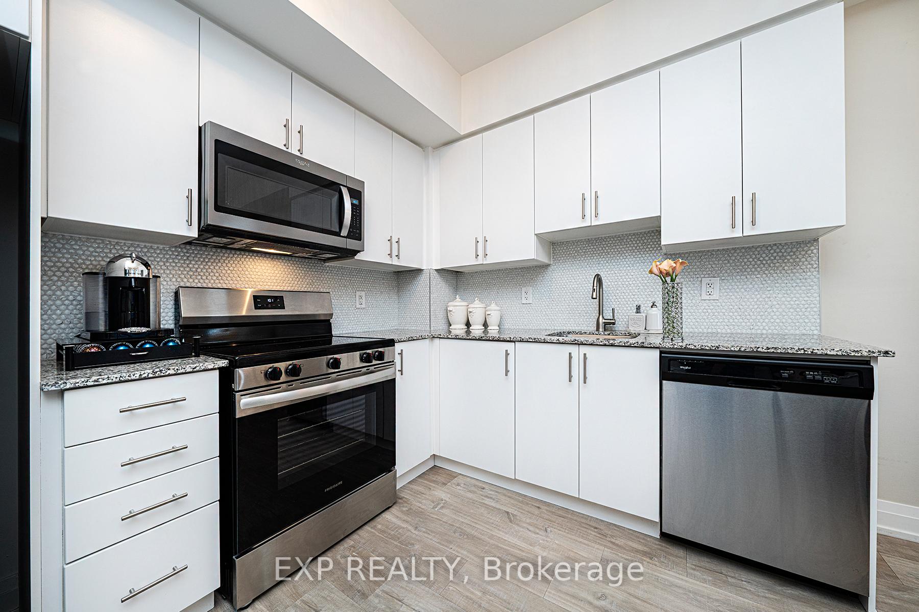 Photo 8 of Unit 606, 3600 Highway 7 W, Vaughan, East Woodbridge — HOMEH