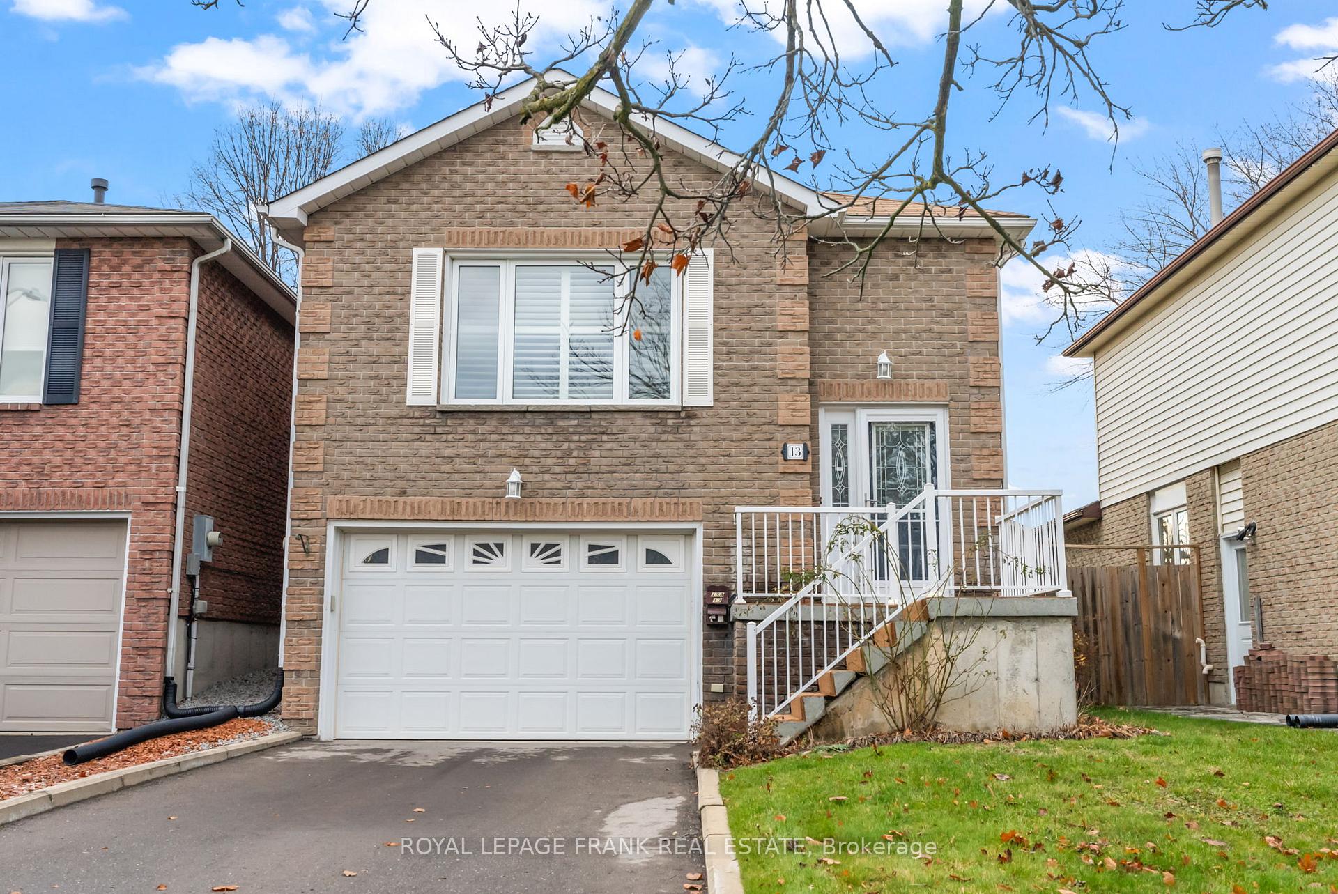 Photo 1 of 13 Mcfeeters Crescent, Clarington, Bowmanville — HOMEH