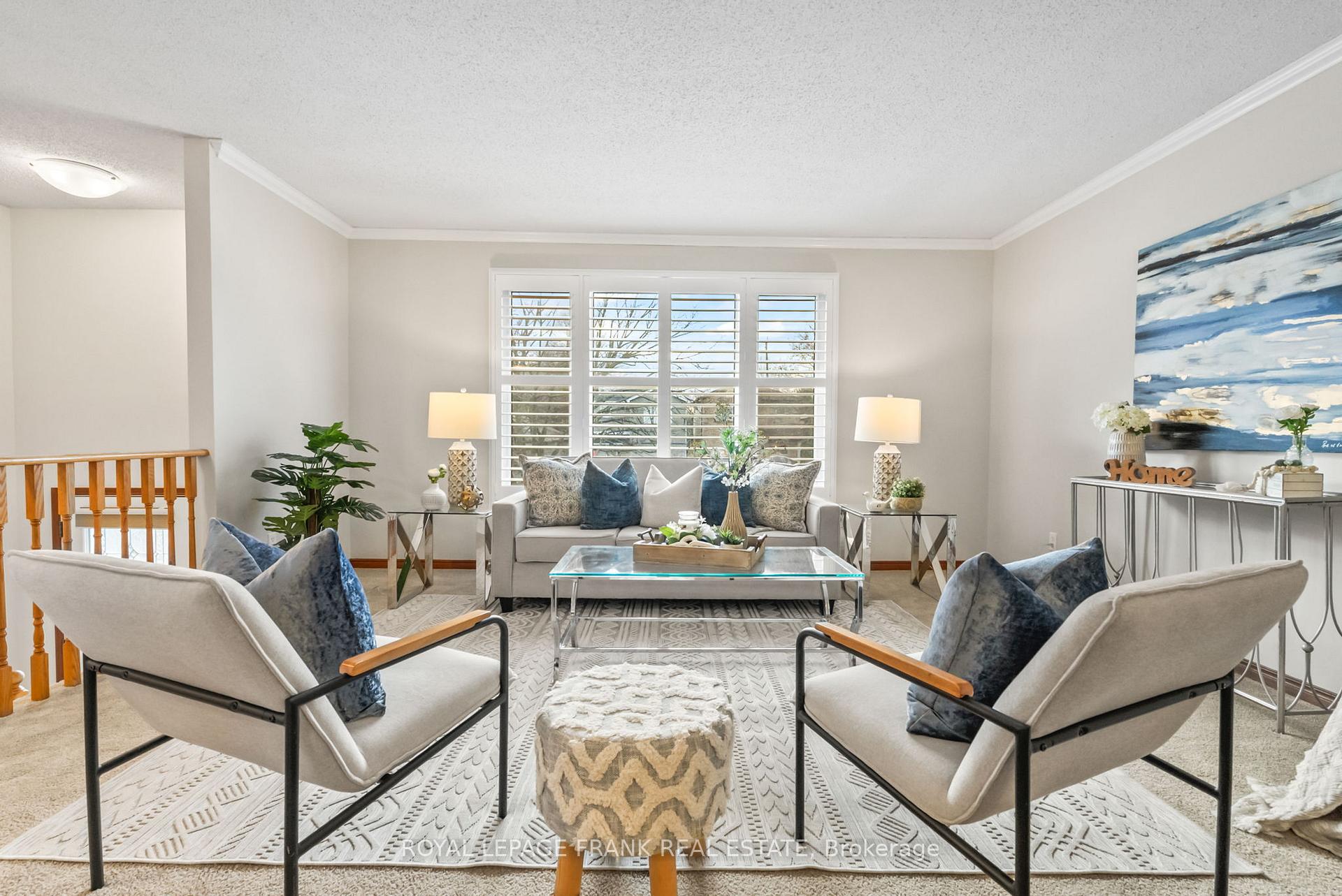Photo 5 of 13 Mcfeeters Crescent, Clarington, Bowmanville — HOMEH