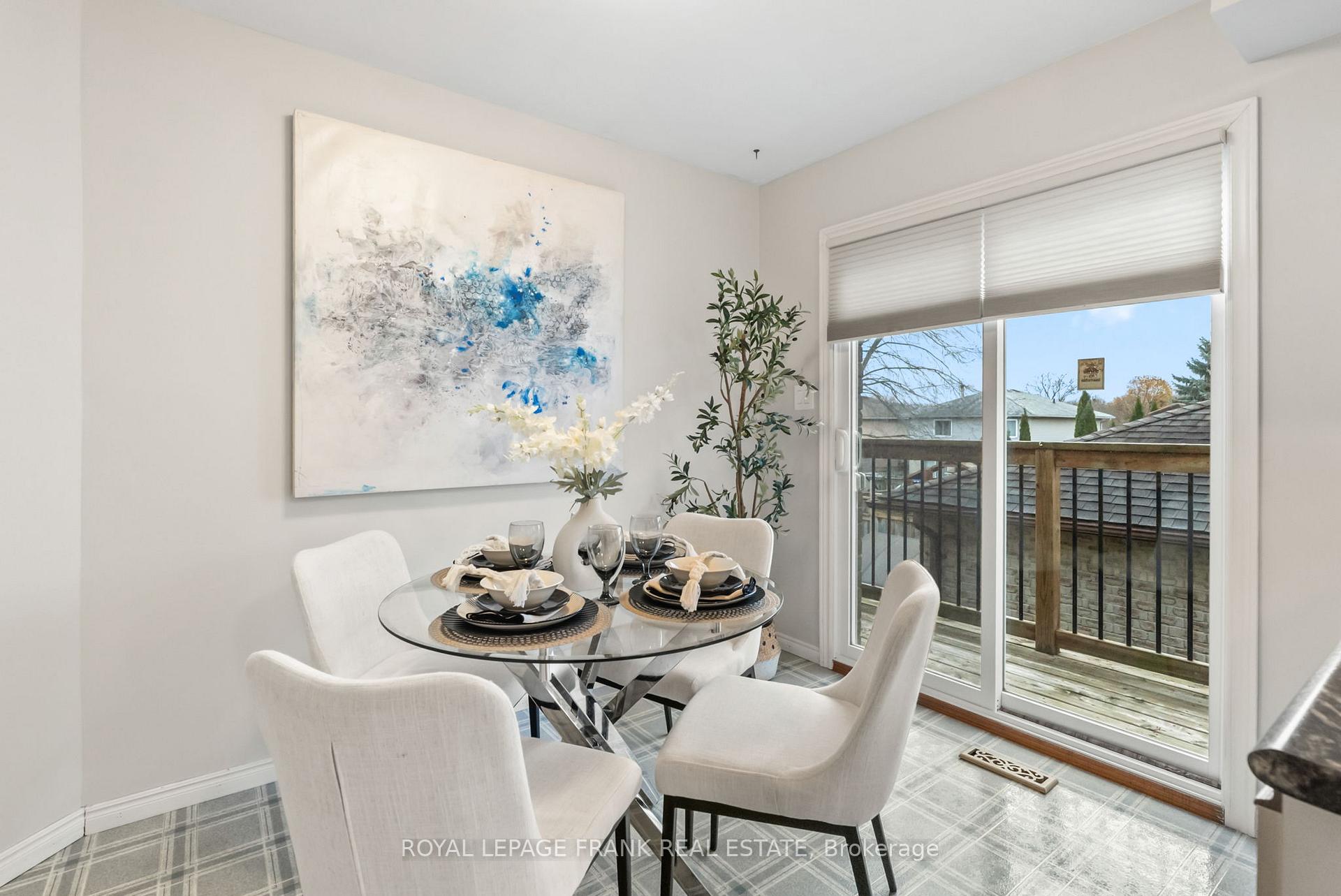 Photo 15 of 13 Mcfeeters Crescent, Clarington, Bowmanville — HOMEH