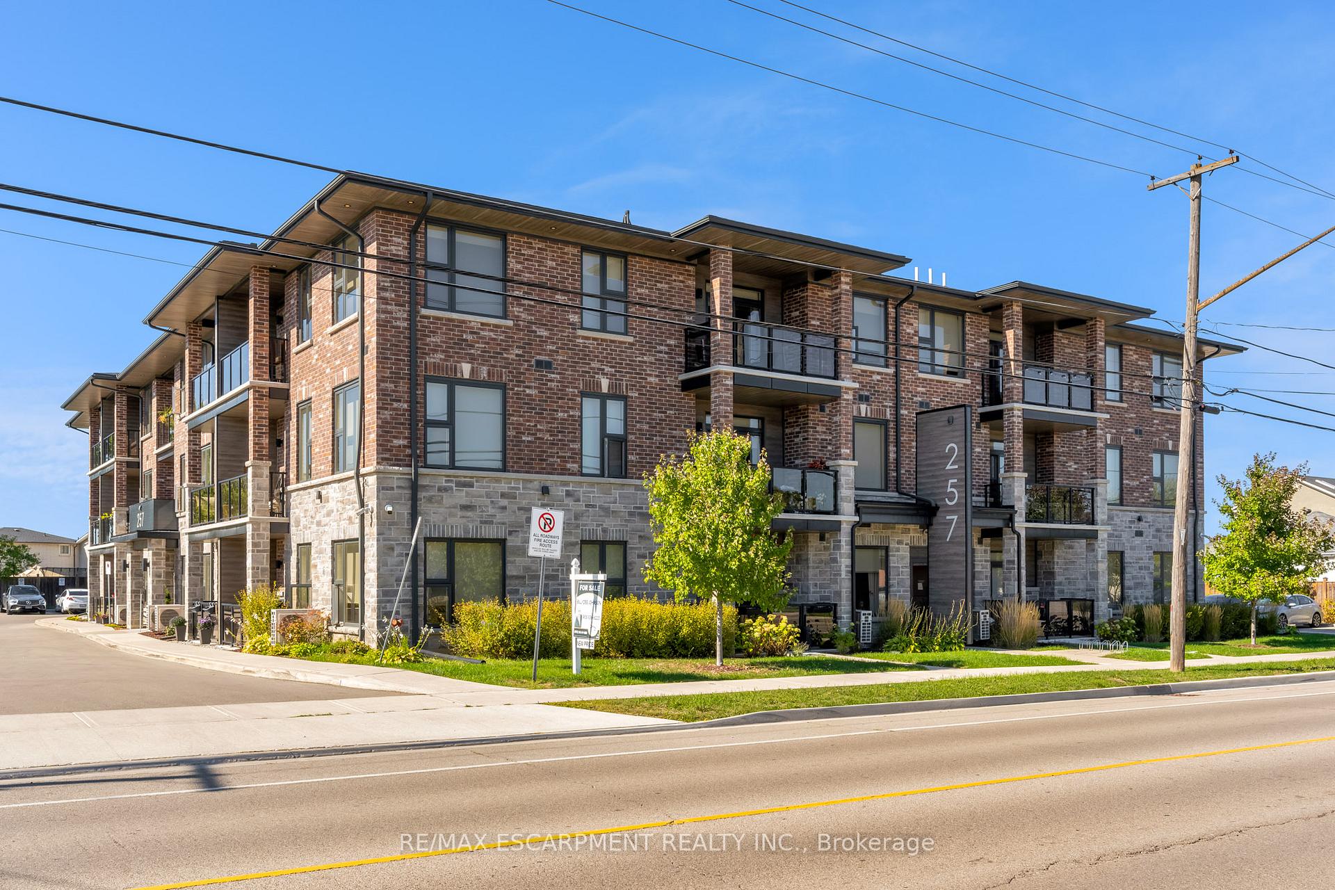 Photo 2 of Unit 209, 257 Millen Road, Hamilton, Stoney Creek — HOMEH