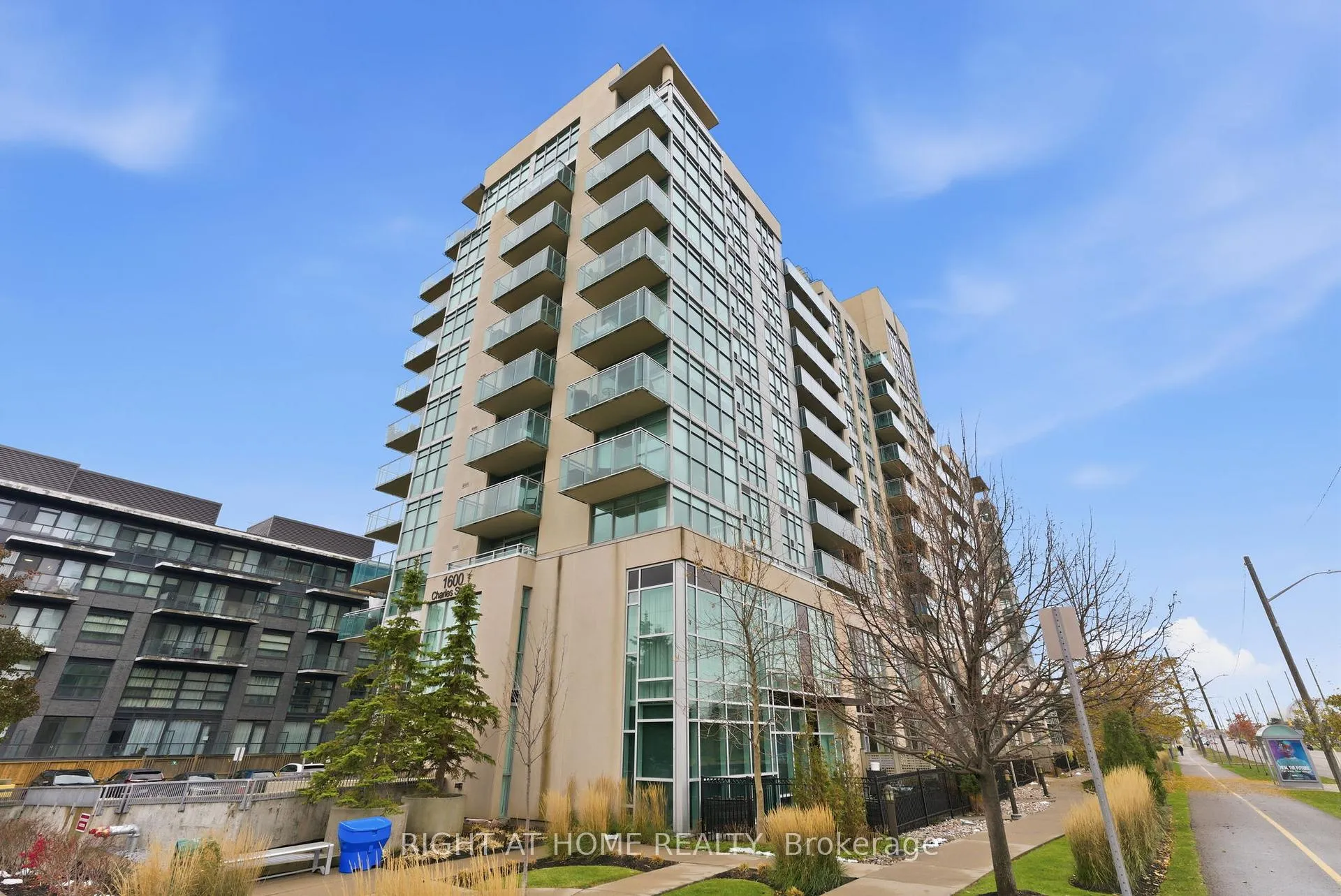 Front of Unit 711, 1600 Charles Street
