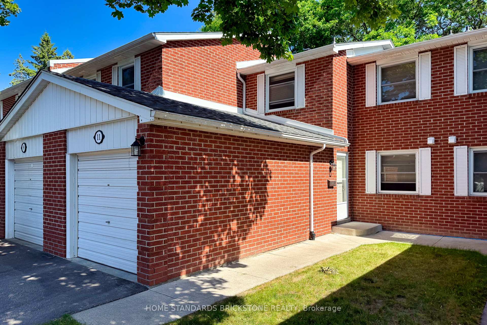 Photo 3 of 11 Reith Way, Markham, Aileen-Willowbrook — HOMEH
