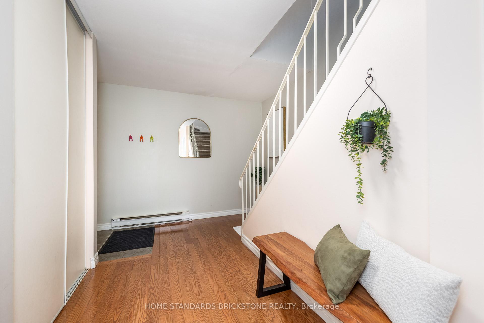 Photo 5 of 11 Reith Way, Markham, Aileen-Willowbrook — HOMEH
