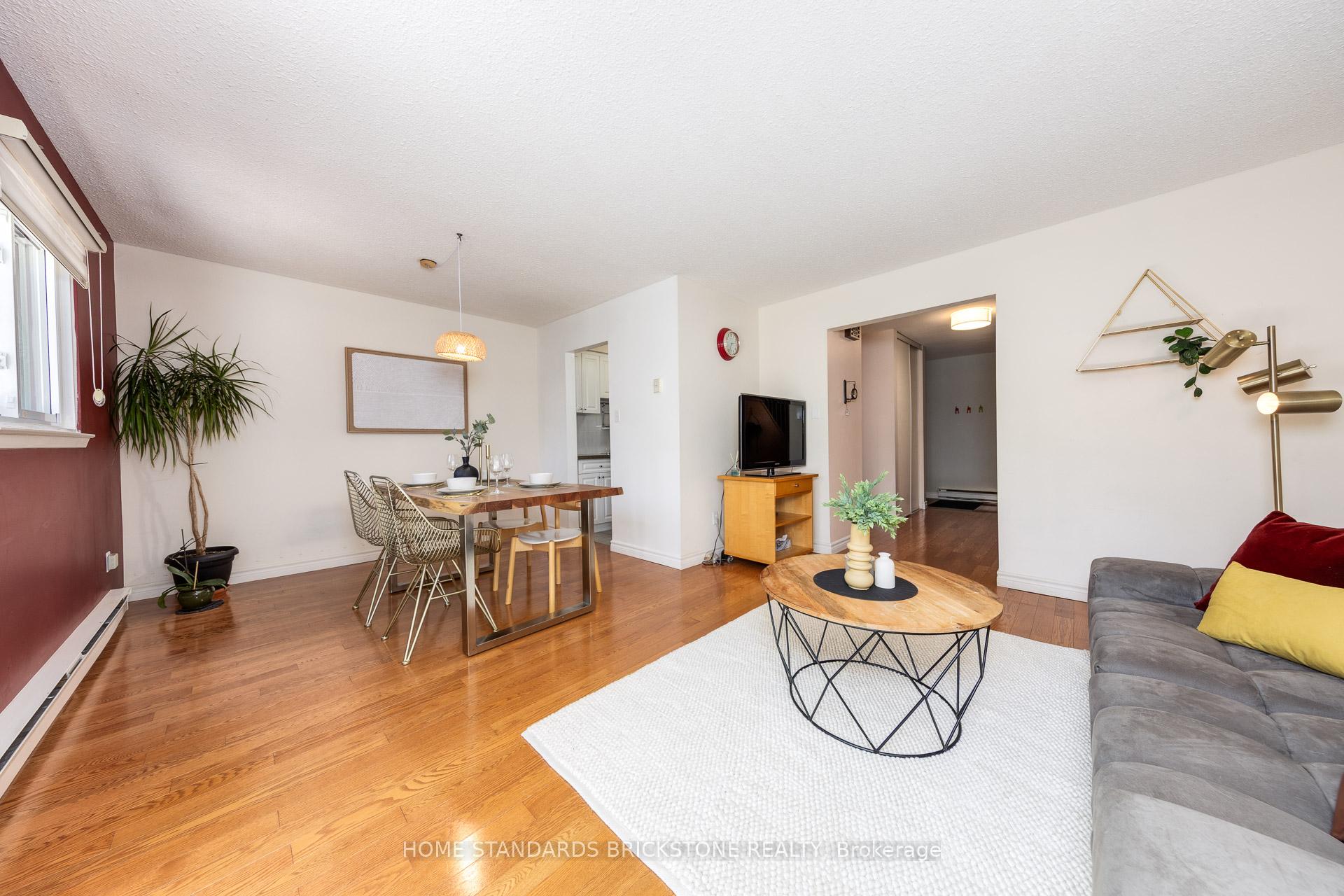 Photo 14 of 11 Reith Way, Markham, Aileen-Willowbrook — HOMEH