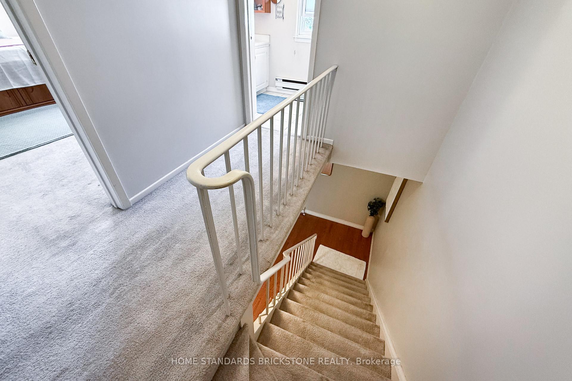 Photo 18 of 11 Reith Way, Markham, Aileen-Willowbrook — HOMEH