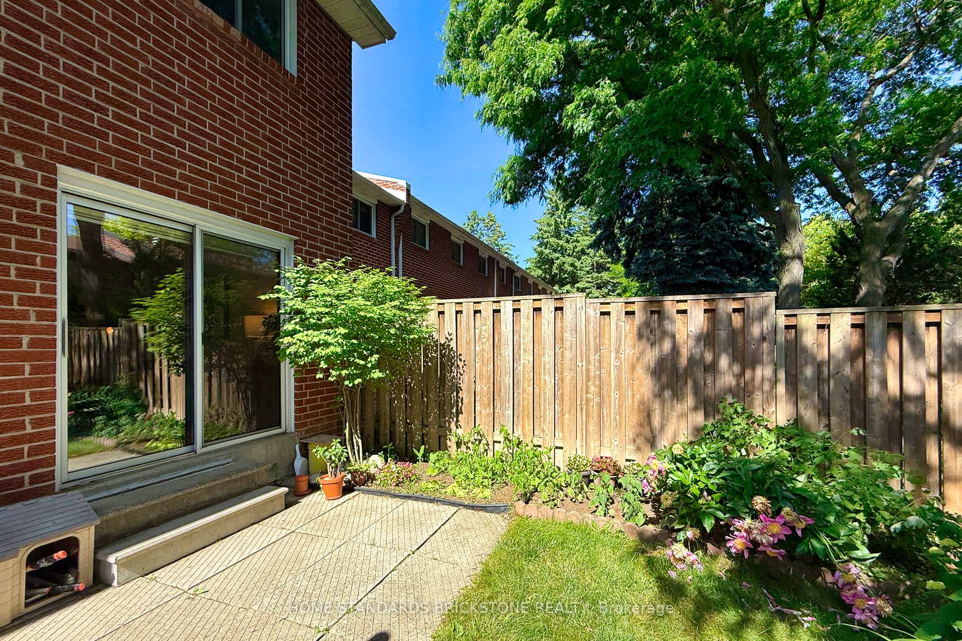 Photo 37 of 11 Reith Way, Markham, Aileen-Willowbrook — HOMEH