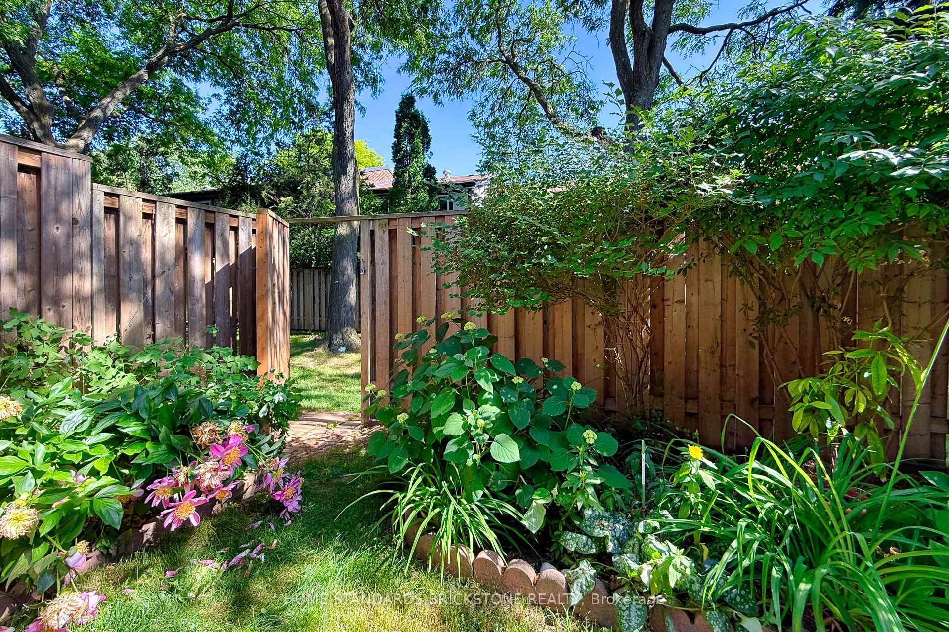 Photo 38 of 11 Reith Way, Markham, Aileen-Willowbrook — HOMEH