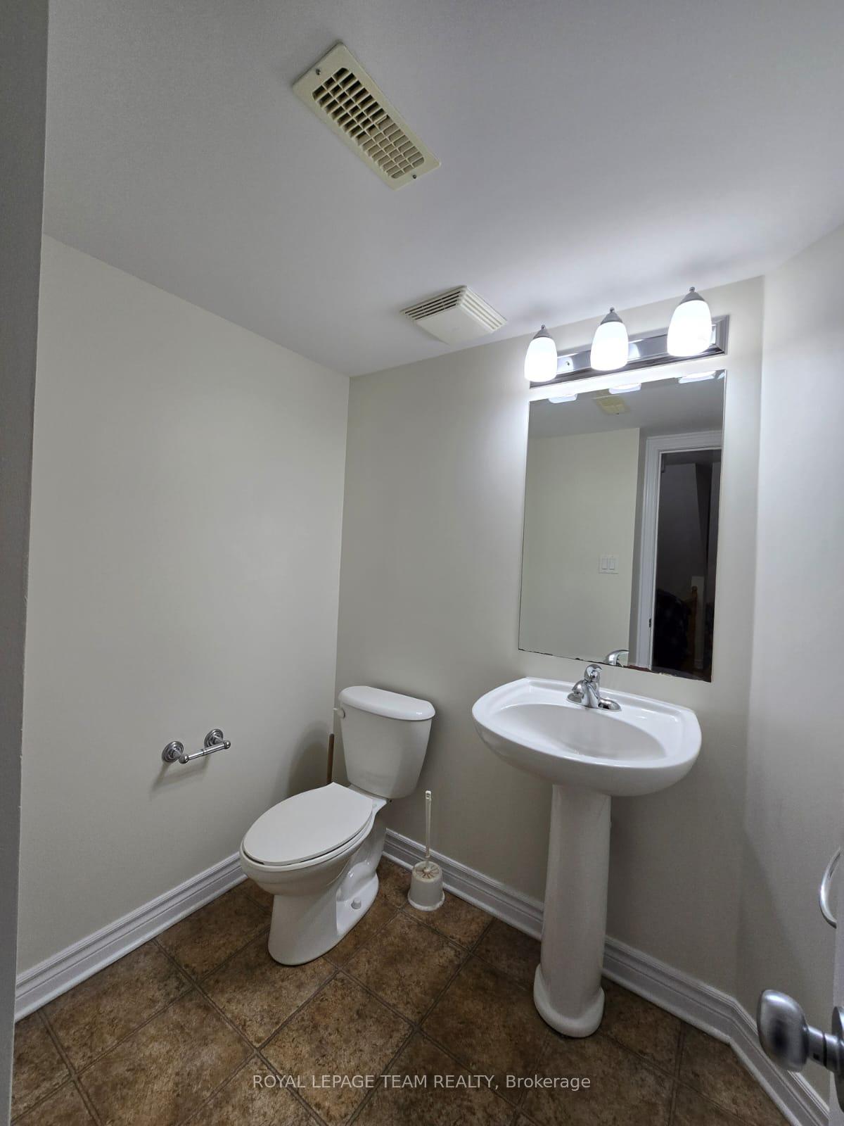 Photo 9 of Unit B, 592 Chapman Mills Drive, Ottawa, Barrhaven - Strandherd — HOMEH