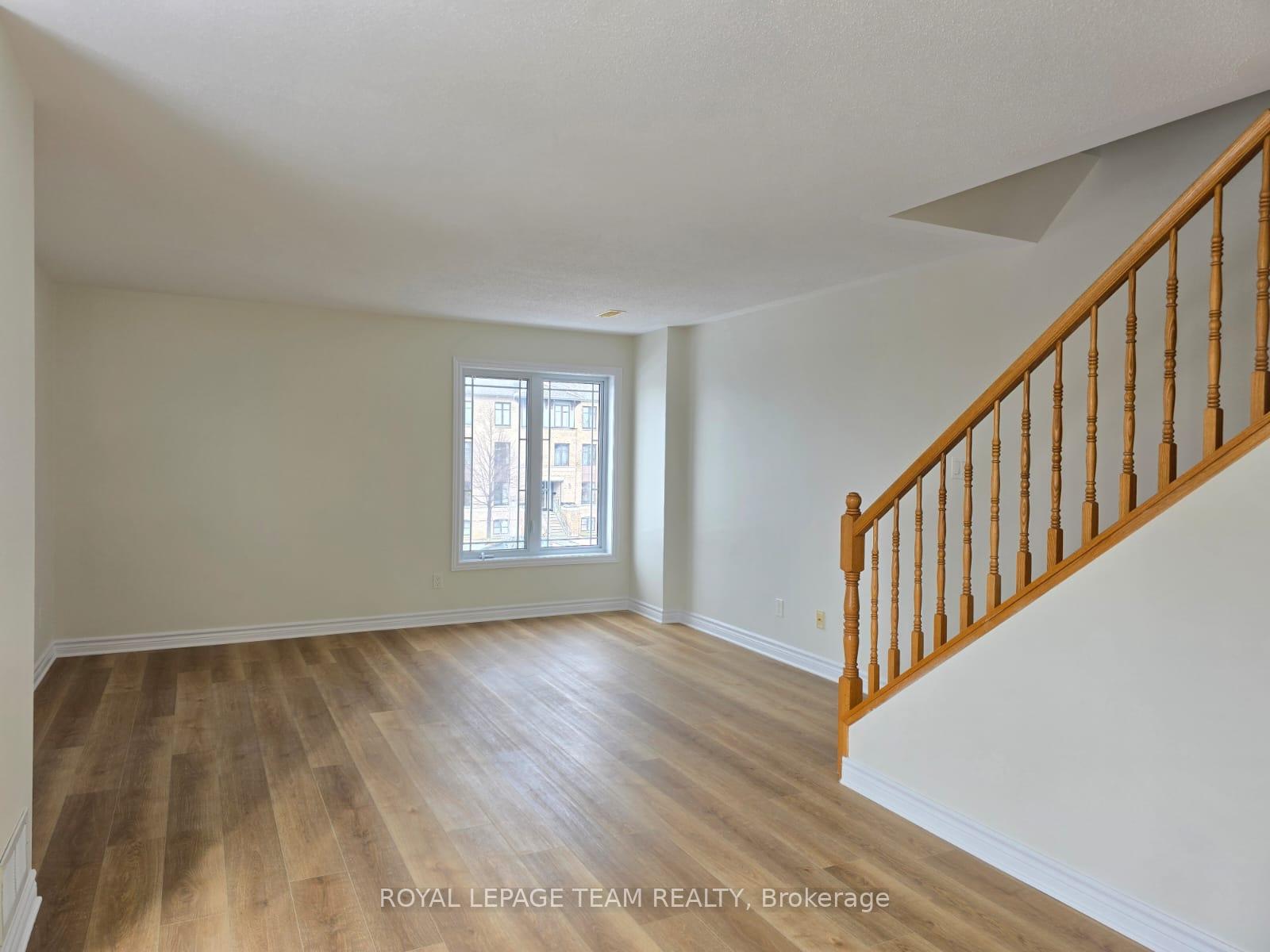 Photo 11 of Unit B, 592 Chapman Mills Drive, Ottawa, Barrhaven - Strandherd — HOMEH