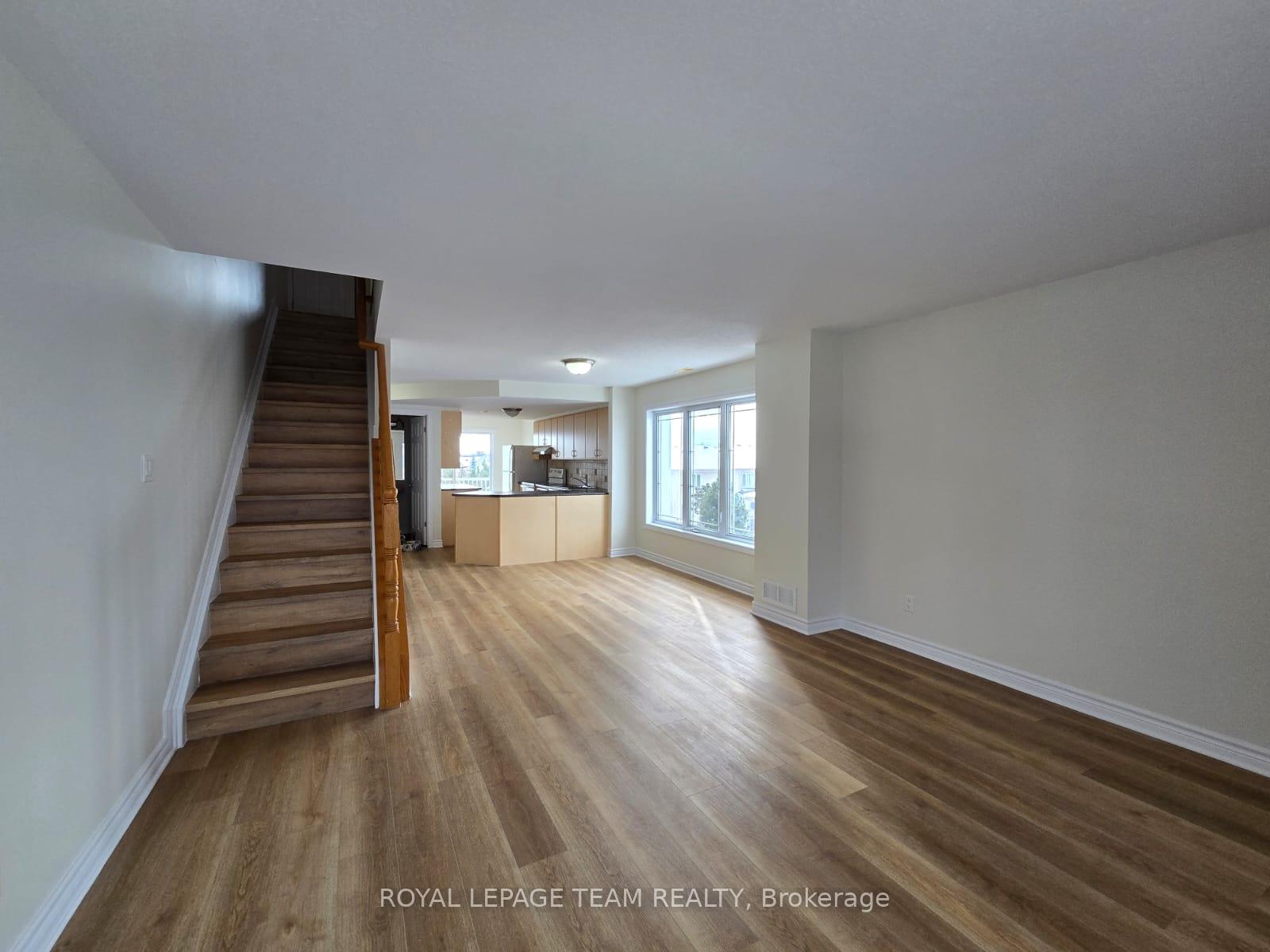 Photo 12 of Unit B, 592 Chapman Mills Drive, Ottawa, Barrhaven - Strandherd — HOMEH