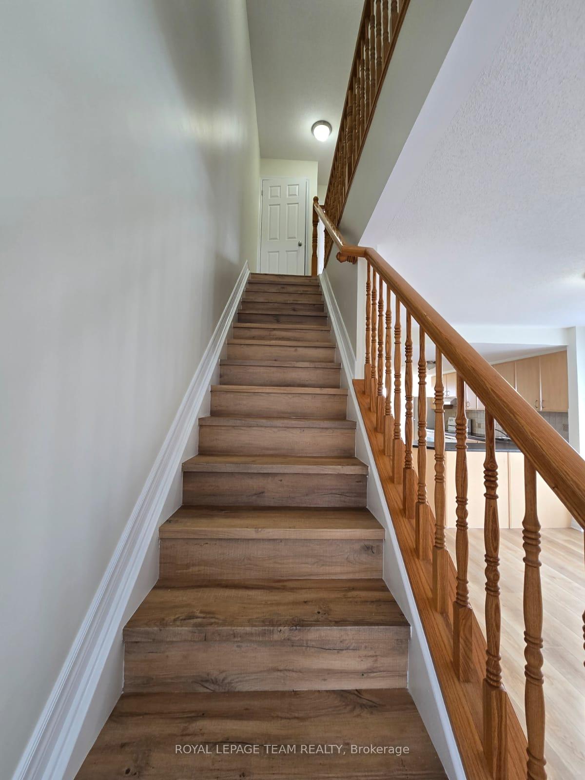 Photo 13 of Unit B, 592 Chapman Mills Drive, Ottawa, Barrhaven - Strandherd — HOMEH