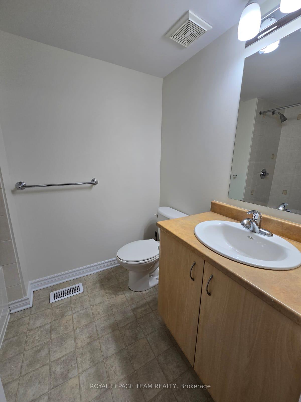 Photo 19 of Unit B, 592 Chapman Mills Drive, Ottawa, Barrhaven - Strandherd — HOMEH
