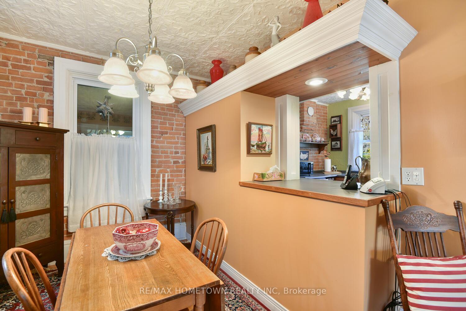 Photo 13 of 56 Murray Street, Brockville — HOMEH