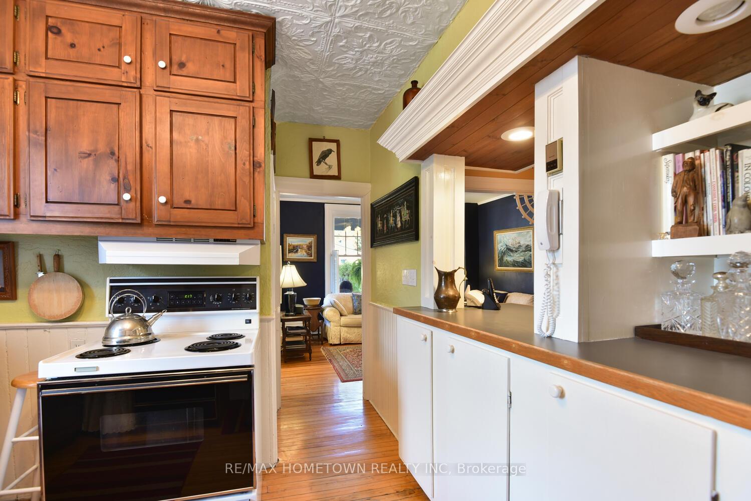 Photo 15 of 56 Murray Street, Brockville — HOMEH