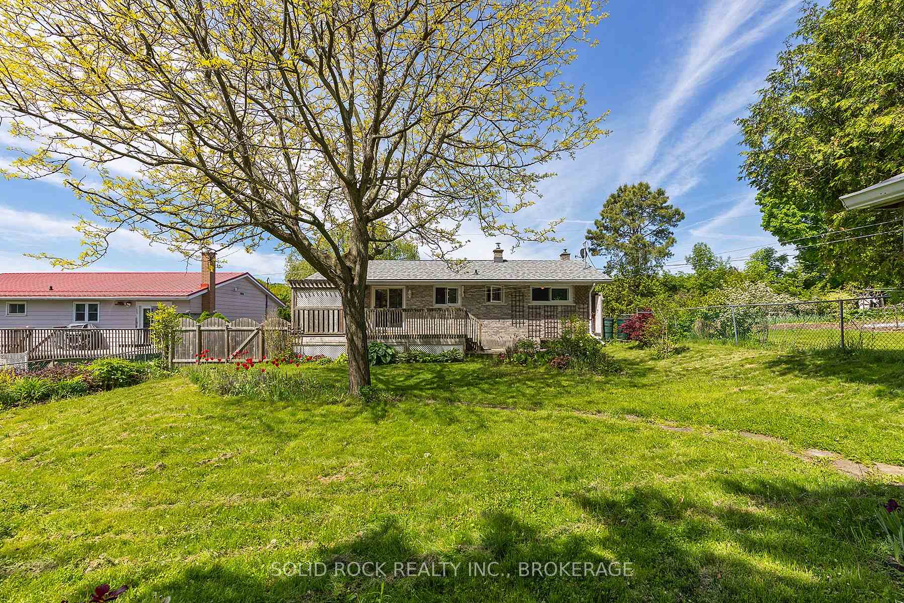 Photo 8 of 565 Queen Street, Gananoque — HOMEH