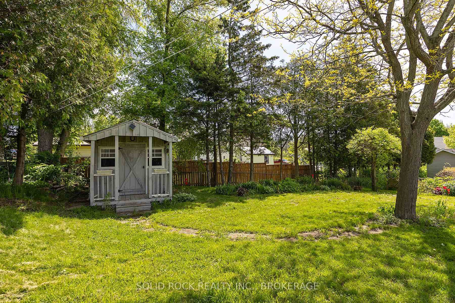 Photo 12 of 565 Queen Street, Gananoque — HOMEH