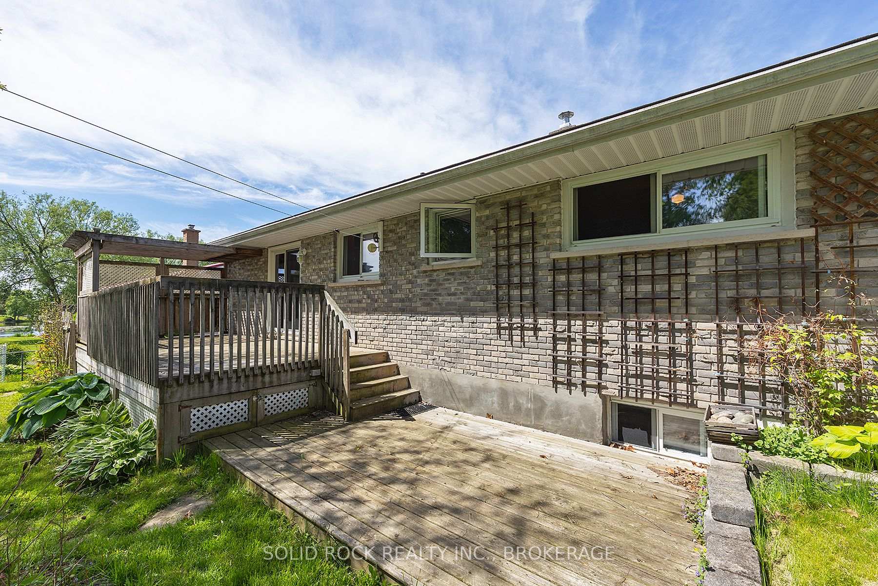 Photo 15 of 565 Queen Street, Gananoque — HOMEH