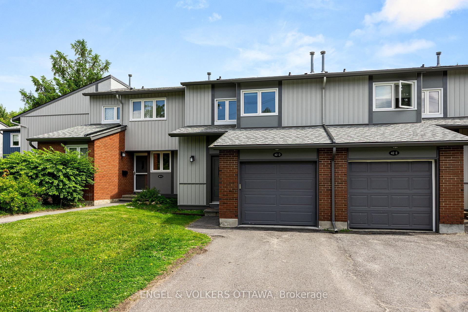 Front of 42D Benlea Drive