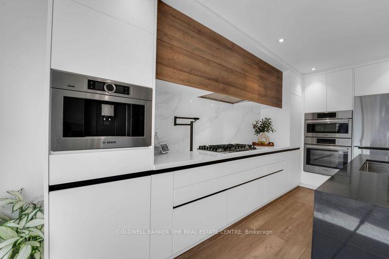 Photo 9 of 271 Aurora Heights Drive, Aurora, Aurora Heights — HOMEH