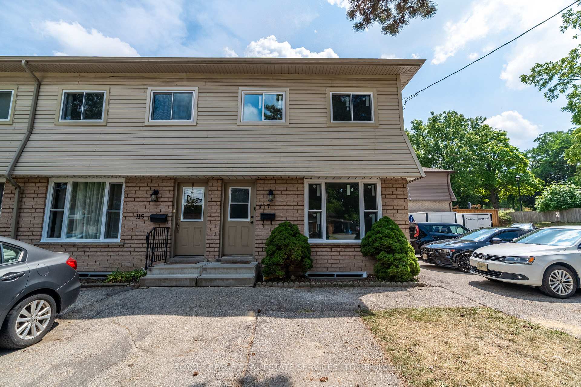 Front of Unit 16, 117 Bonaventure Drive
