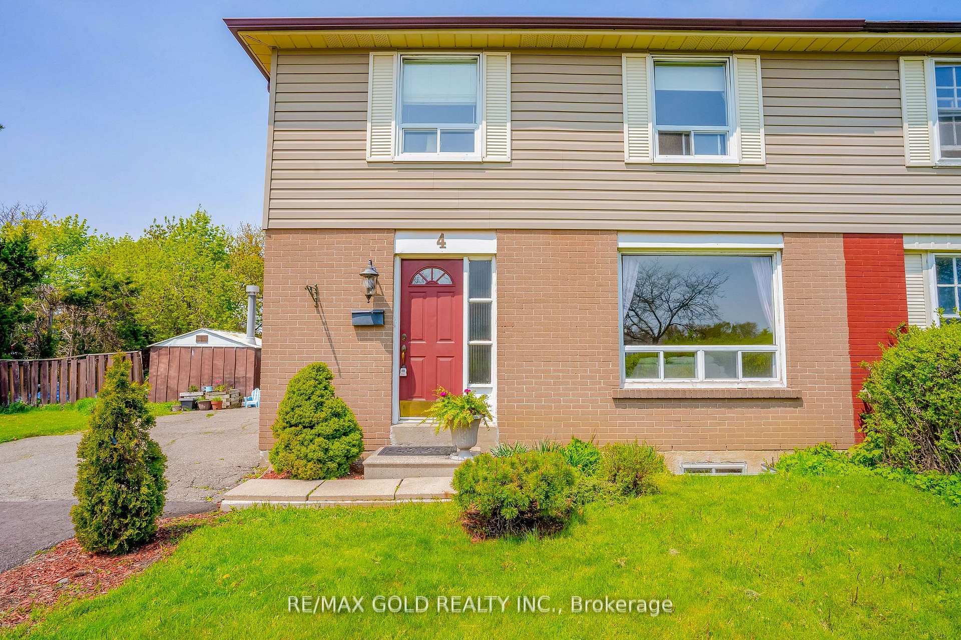 Photo 4 of 4 Elvina Gate, Brampton, Southgate — HOMEH