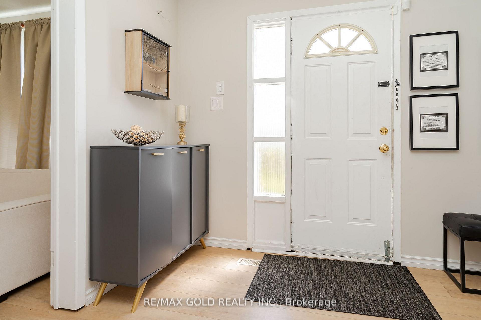 Photo 6 of 4 Elvina Gate, Brampton, Southgate — HOMEH