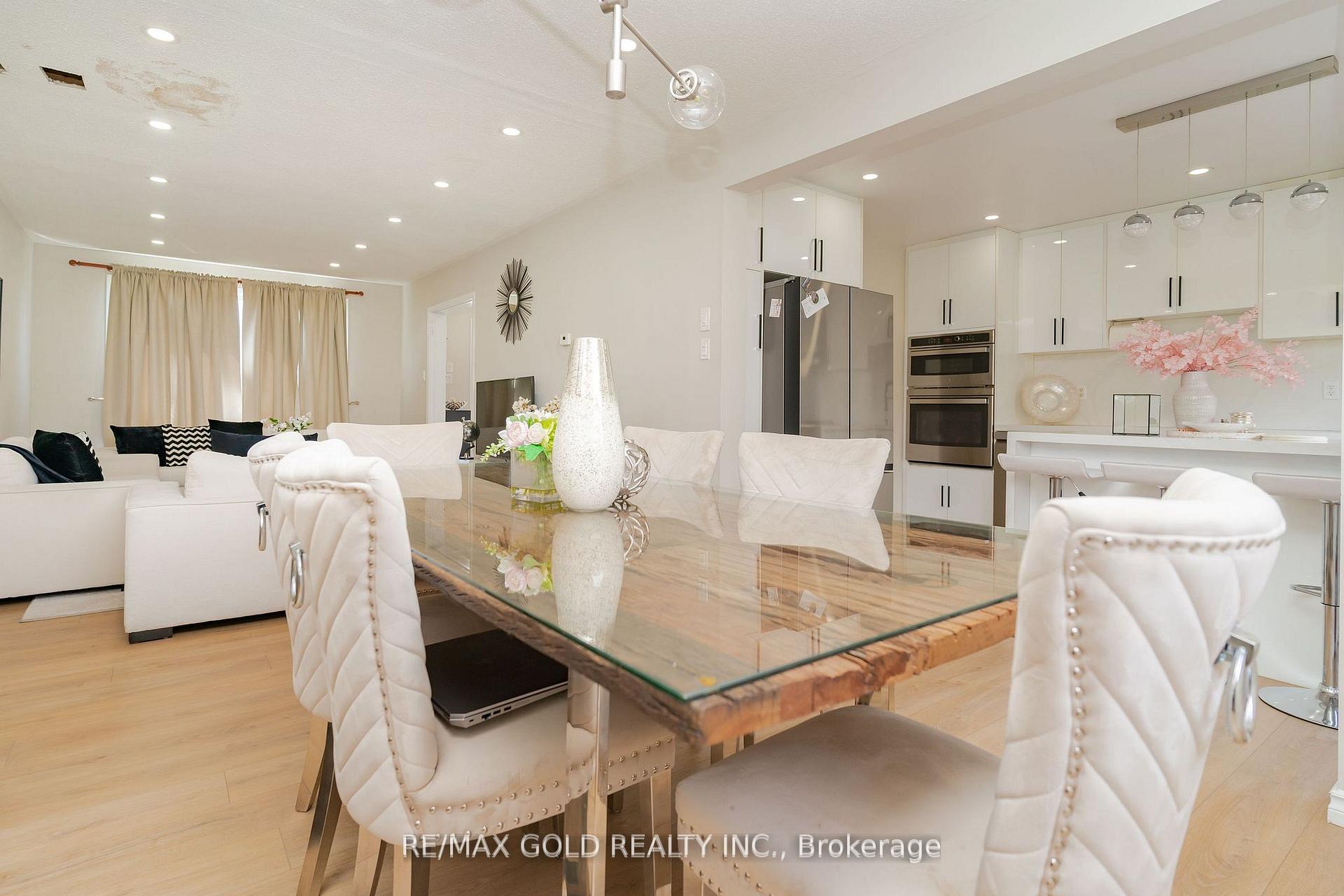 Photo 13 of 4 Elvina Gate, Brampton, Southgate — HOMEH