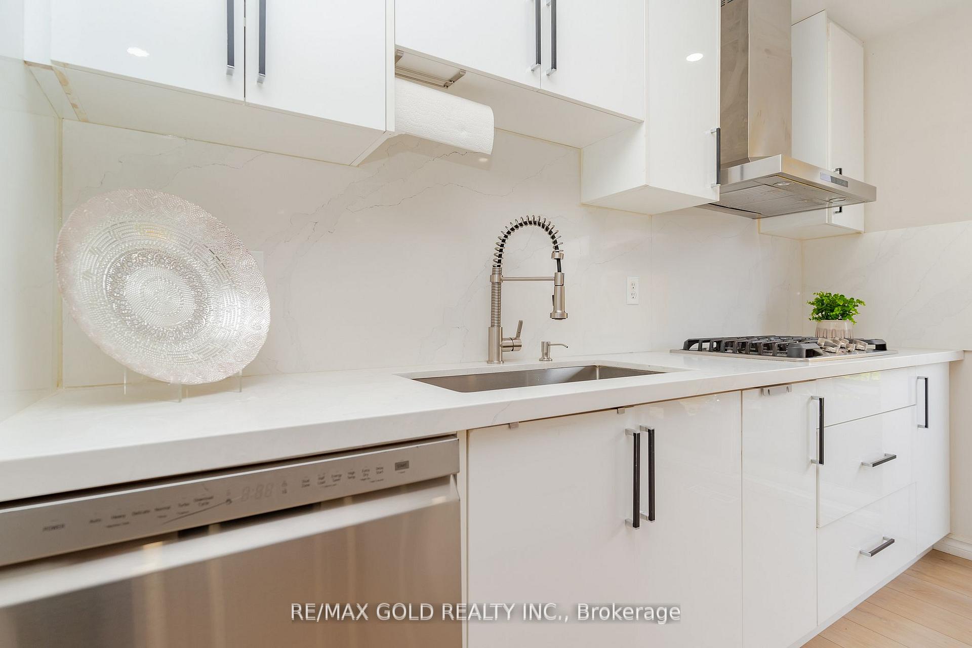 Photo 16 of 4 Elvina Gate, Brampton, Southgate — HOMEH