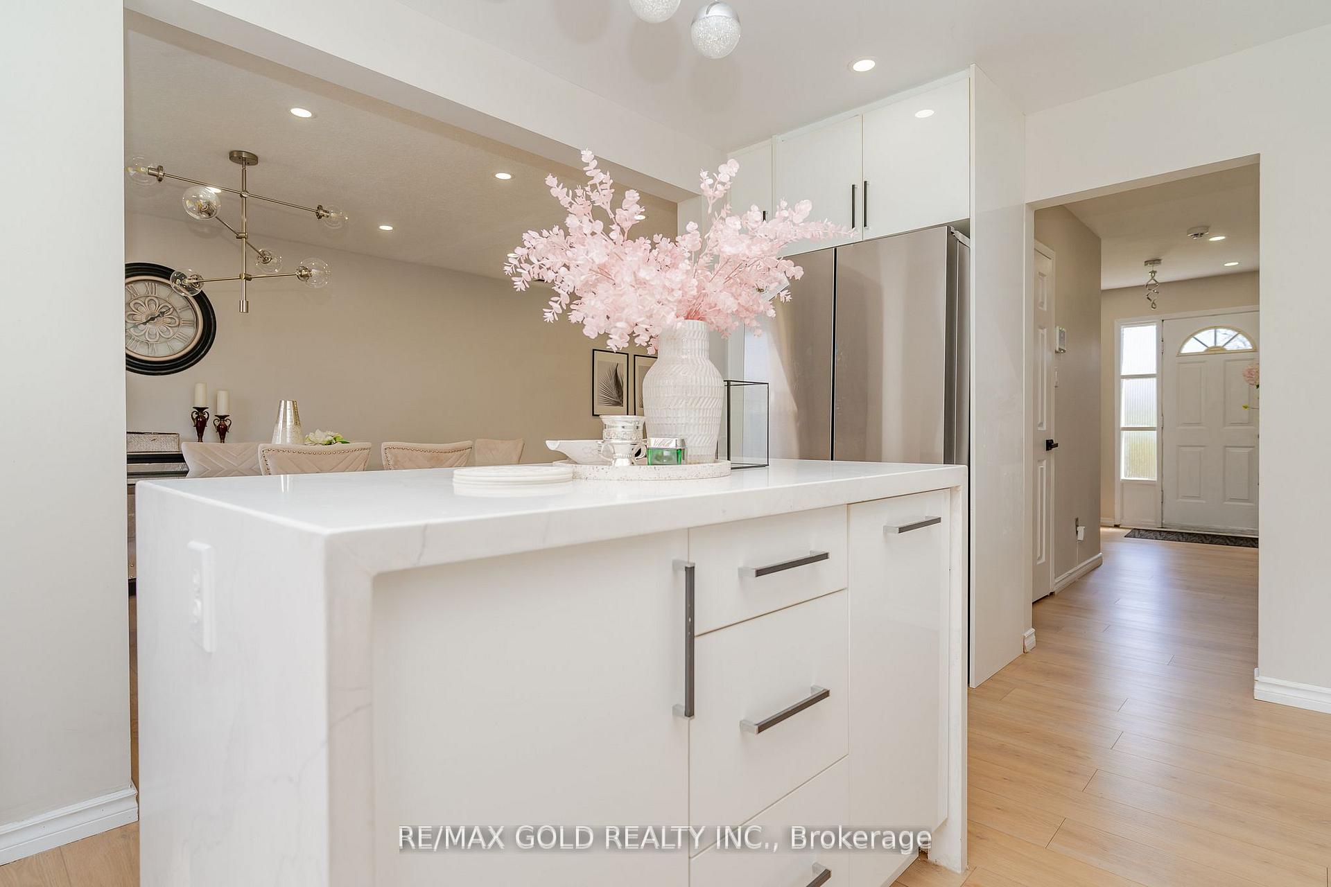Photo 18 of 4 Elvina Gate, Brampton, Southgate — HOMEH