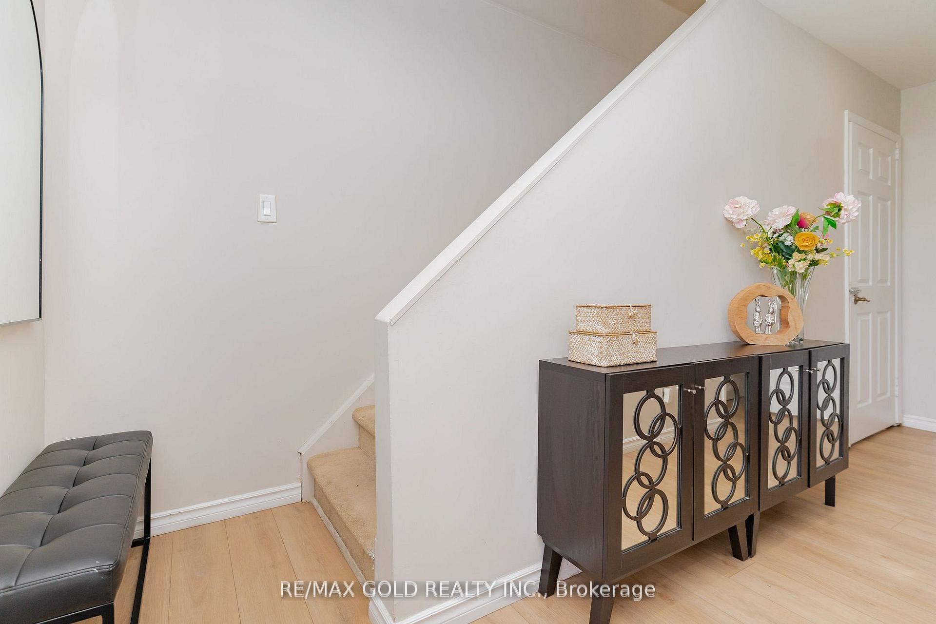 Photo 21 of 4 Elvina Gate, Brampton, Southgate — HOMEH