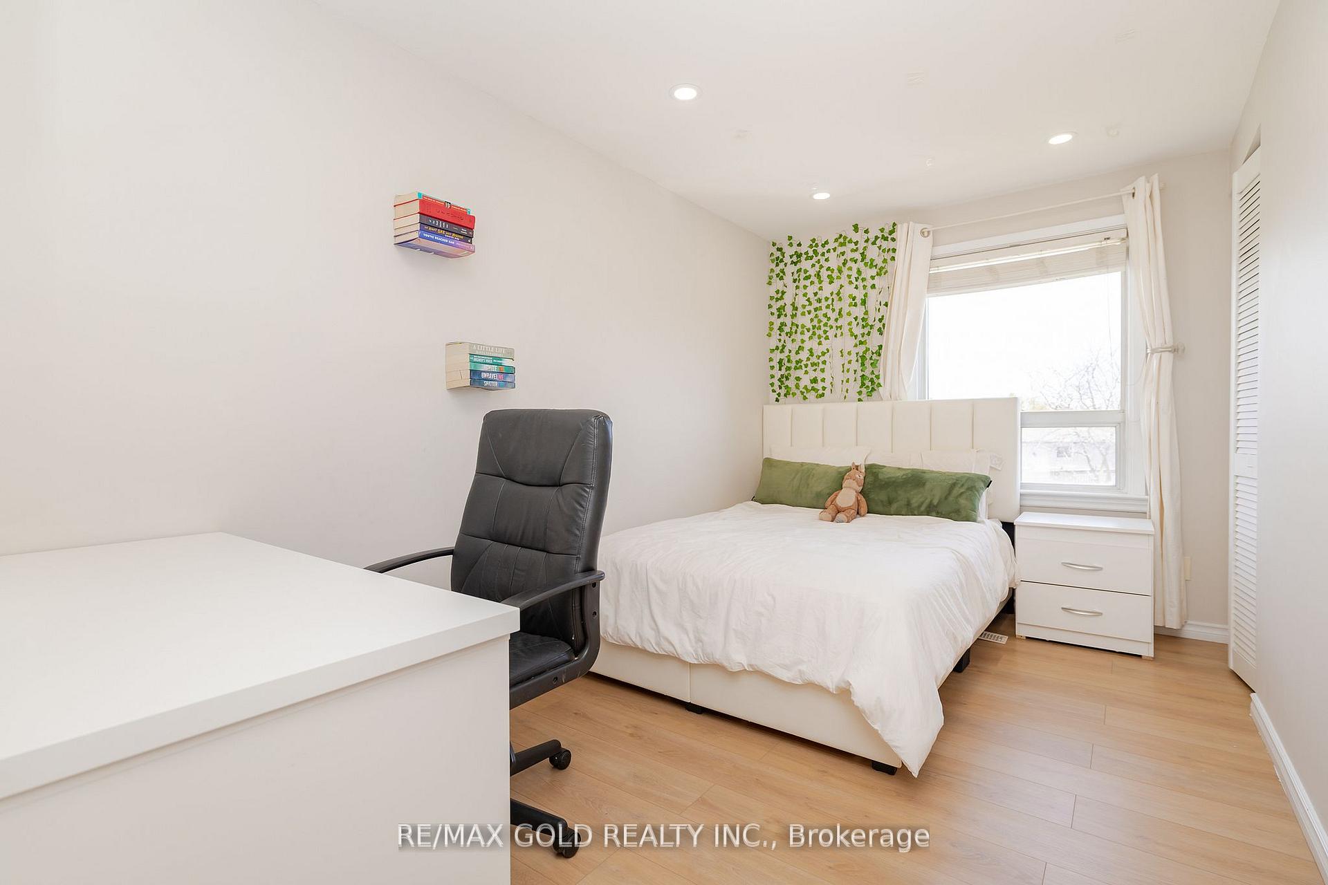 Photo 32 of 4 Elvina Gate, Brampton, Southgate — HOMEH