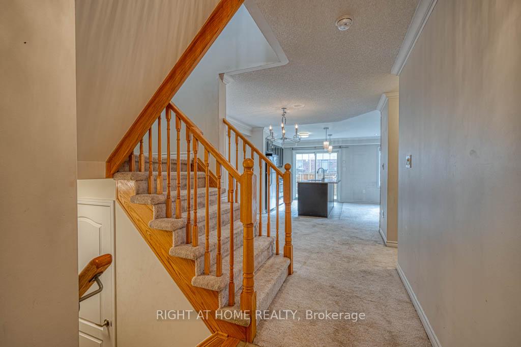 Photo 6 of 34 Enford Crescent, Brampton, Northwest Brampton — HOMEH
