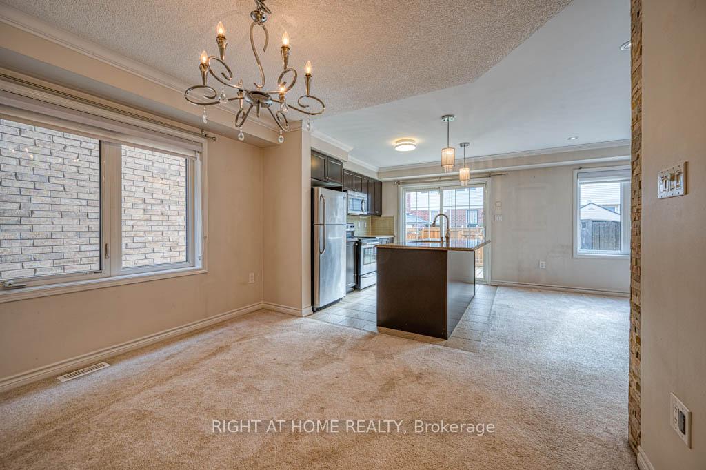 Photo 7 of 34 Enford Crescent, Brampton, Northwest Brampton — HOMEH
